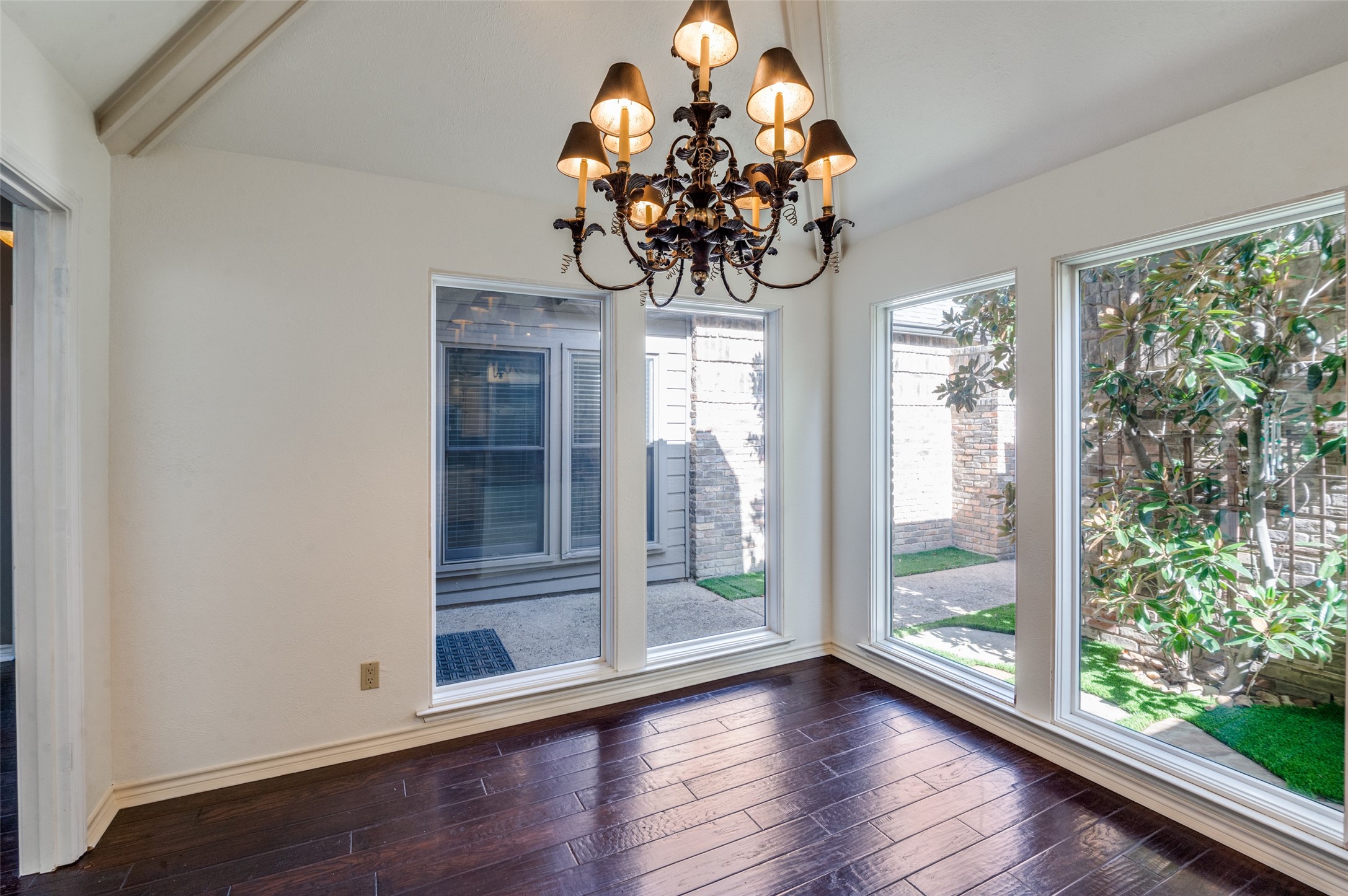 16020 Chalfont Circle
