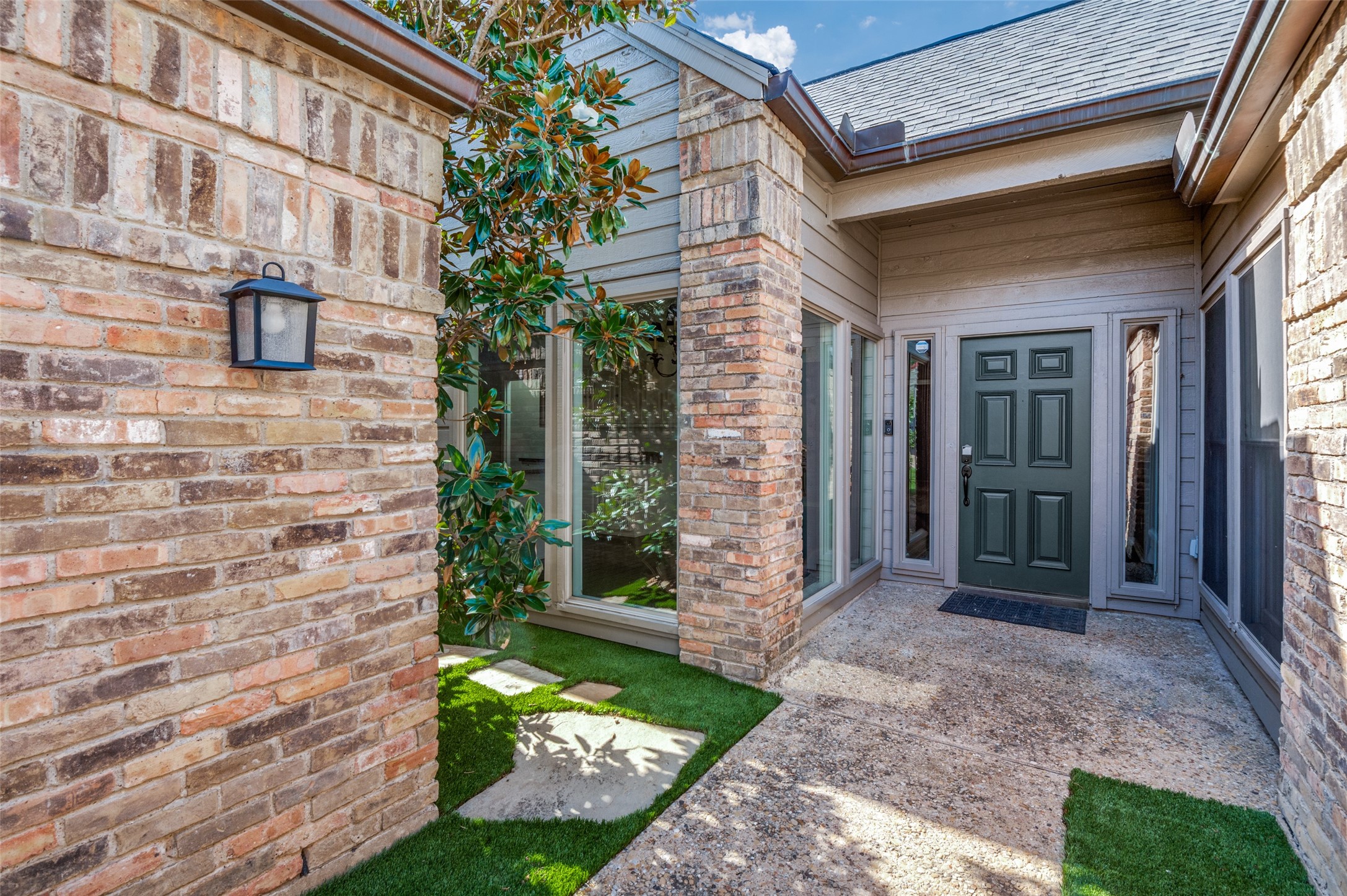 16020 Chalfont Circle
