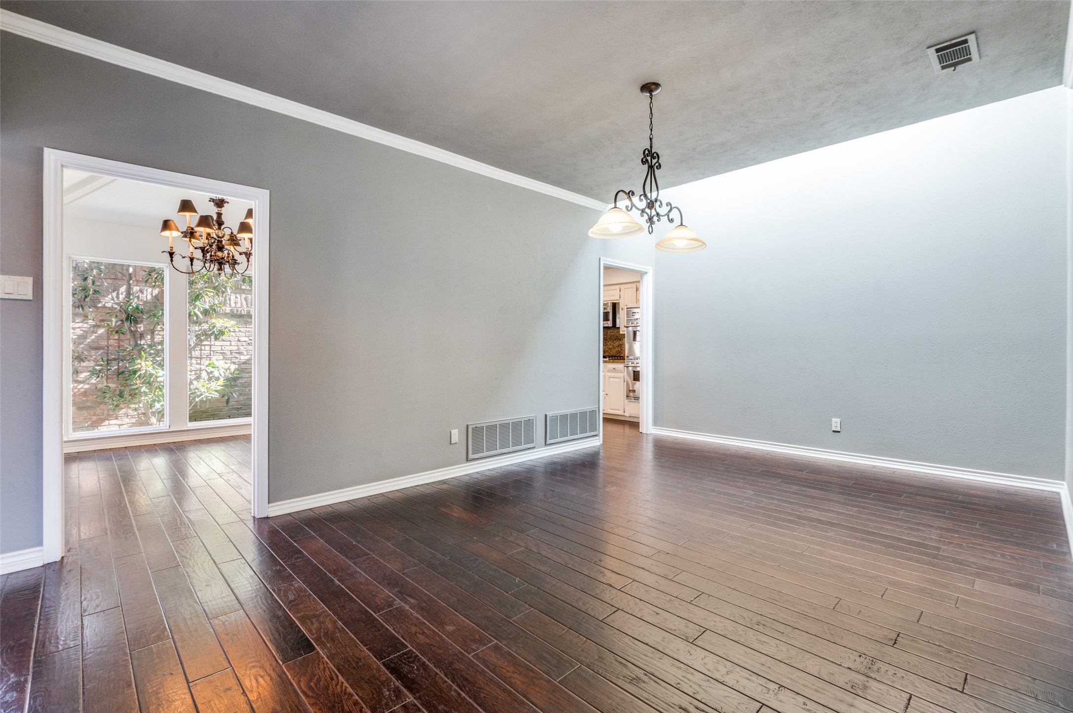 16020 Chalfont Circle