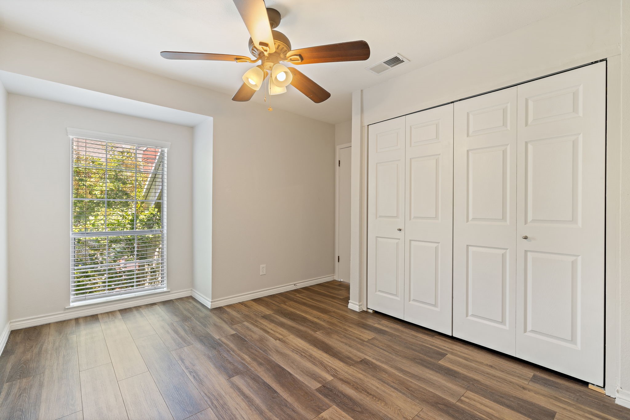 6220 Bentwood Trail 1402