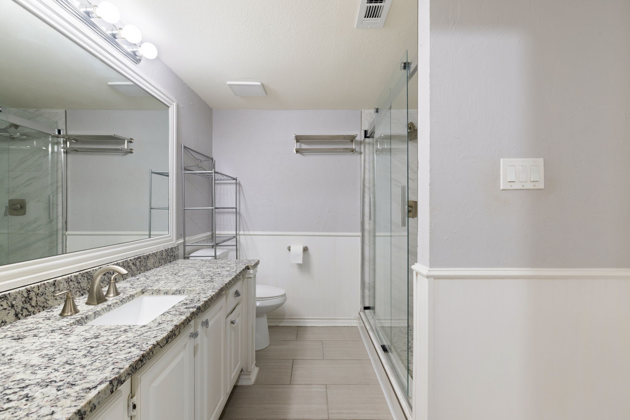 6220 Bentwood Trail 1402
