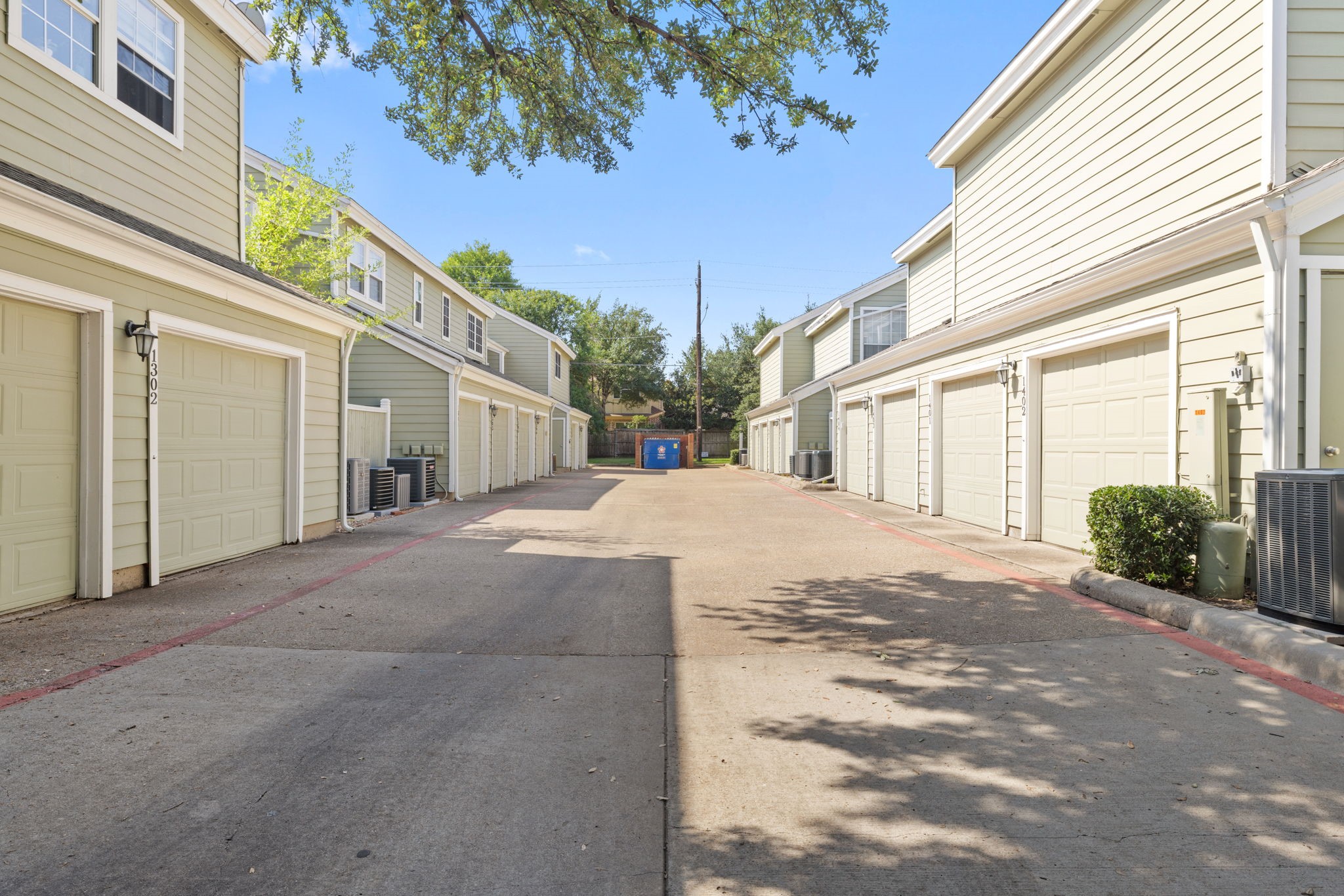 6220 Bentwood Trail 1402