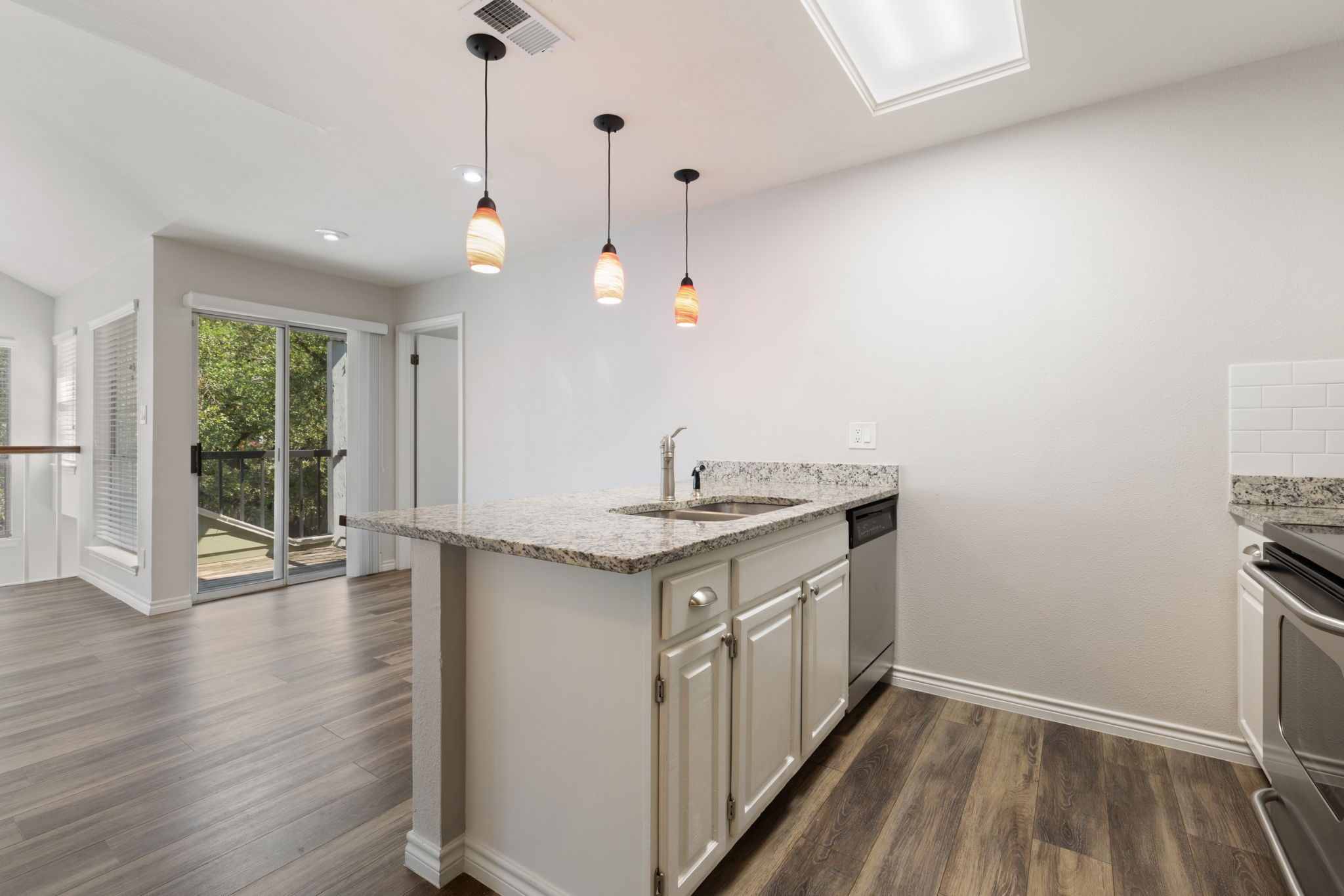 6220 Bentwood Trail 1402