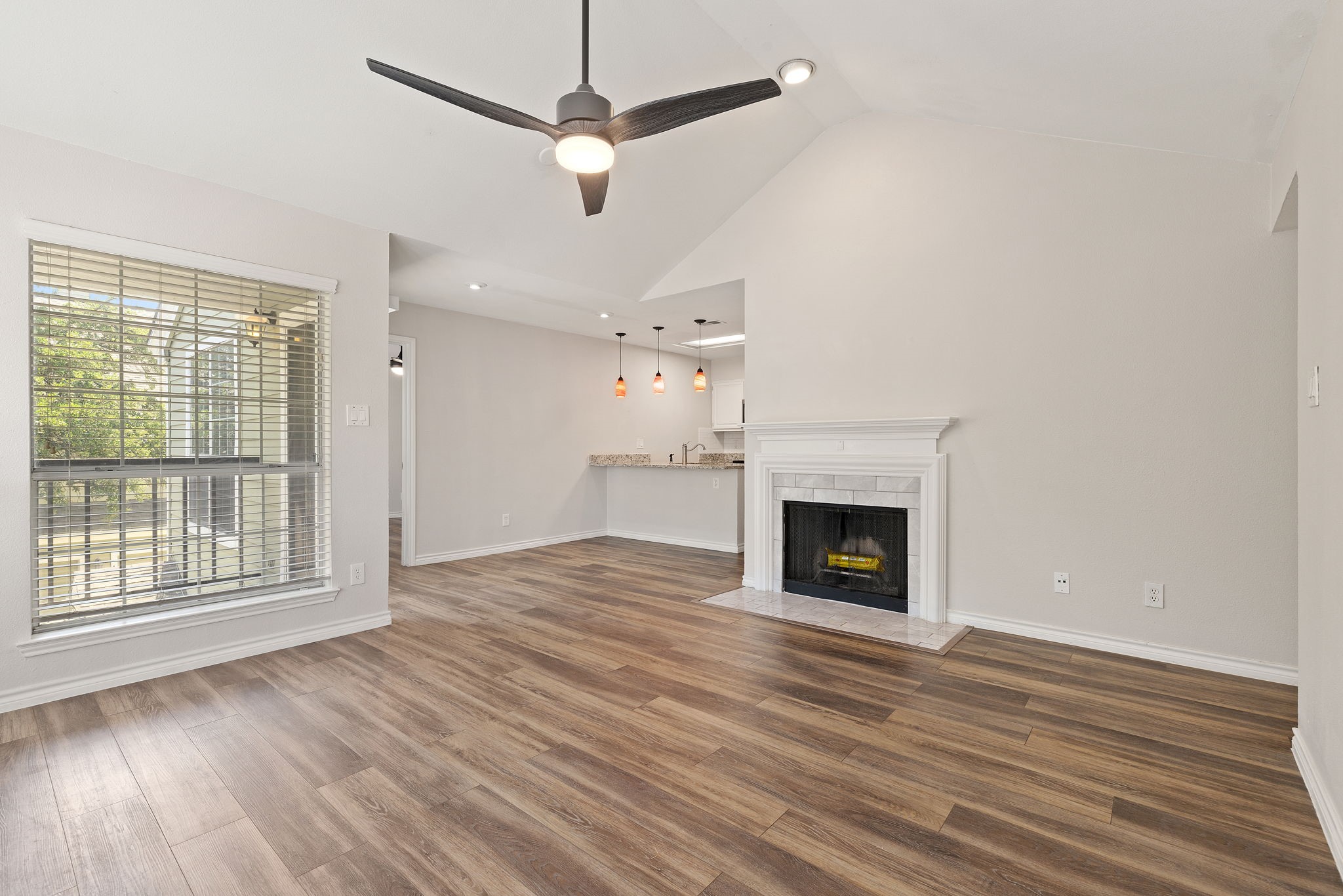 6220 Bentwood Trail 1402