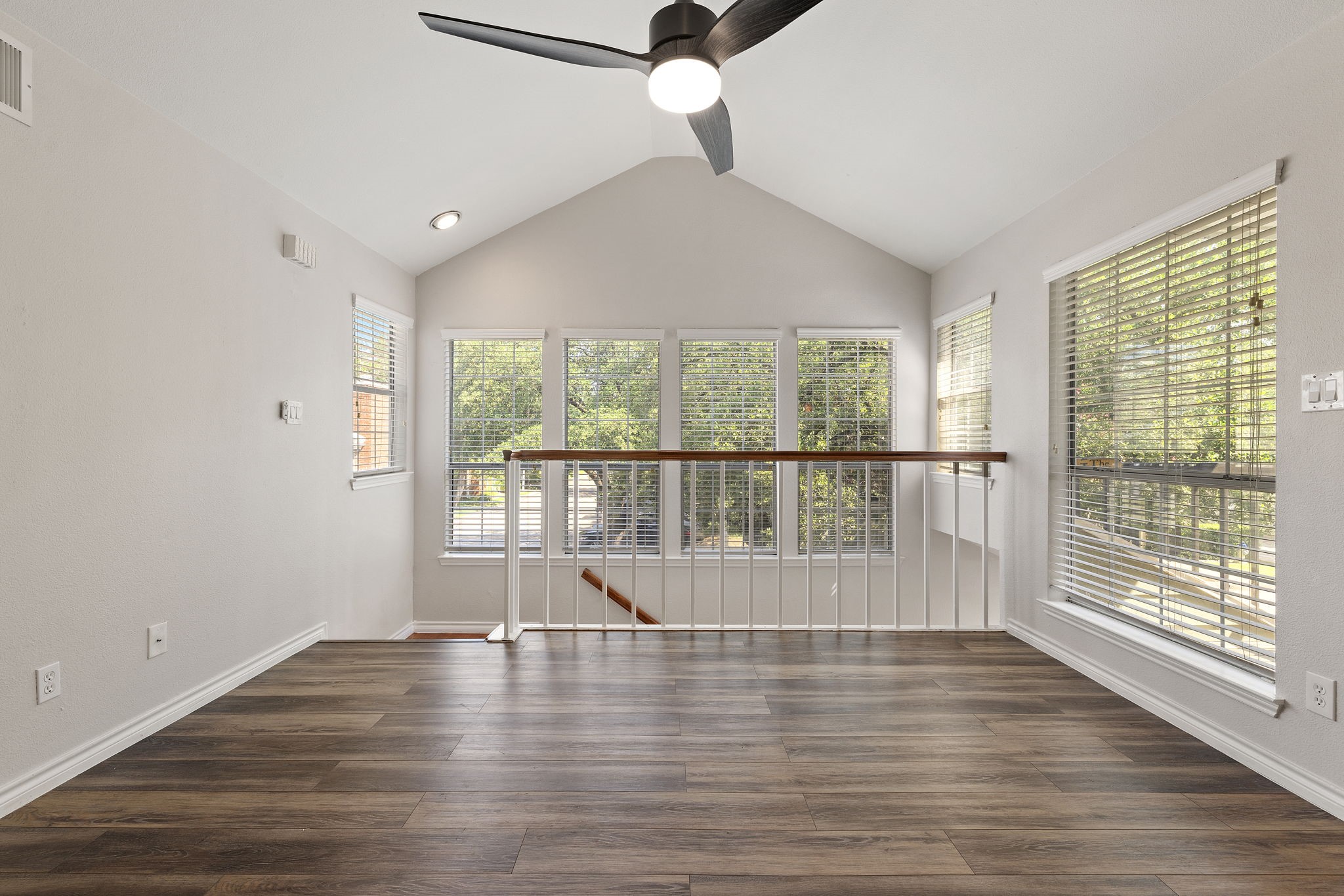 6220 Bentwood Trail 1402