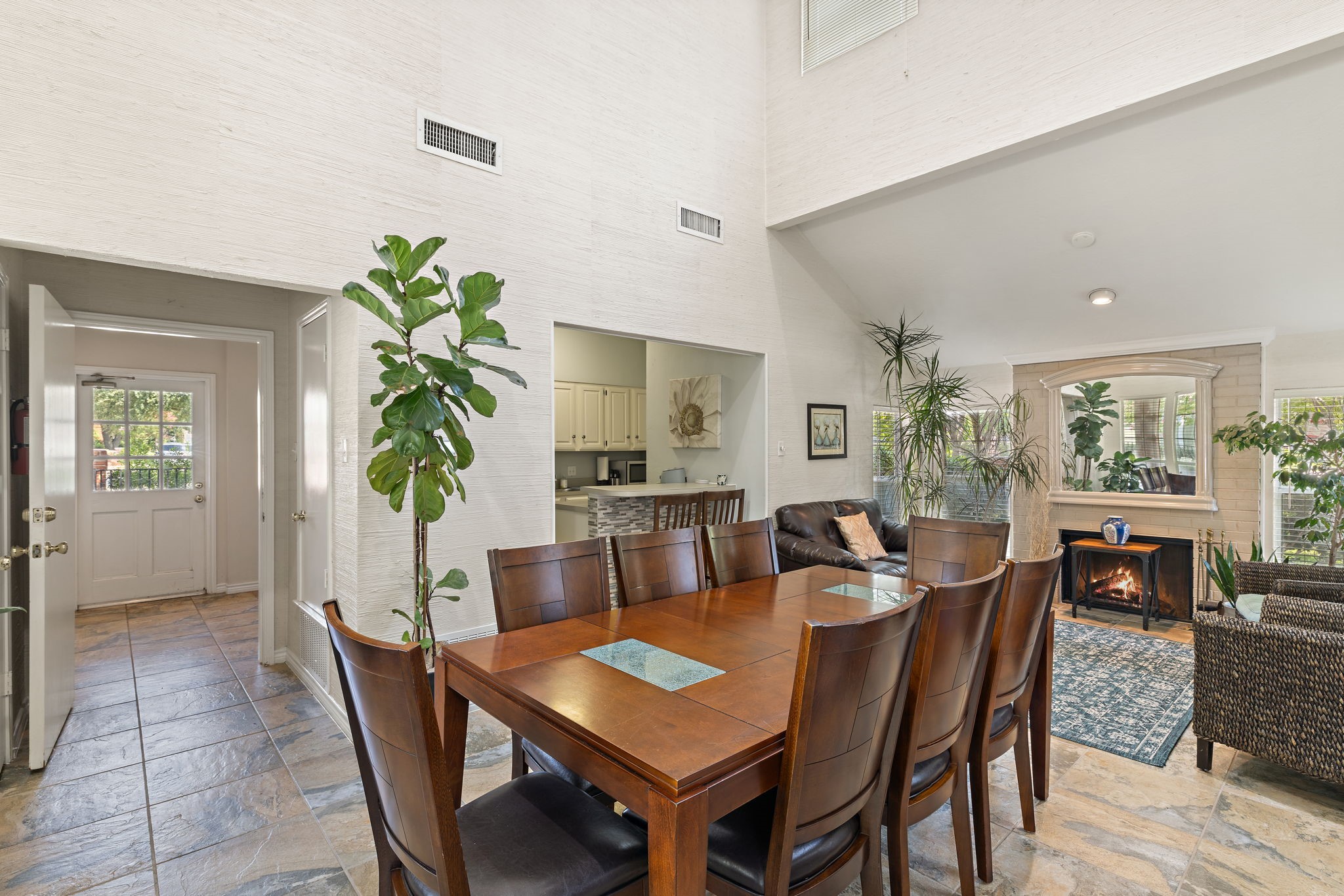 6220 Bentwood Trail 1402