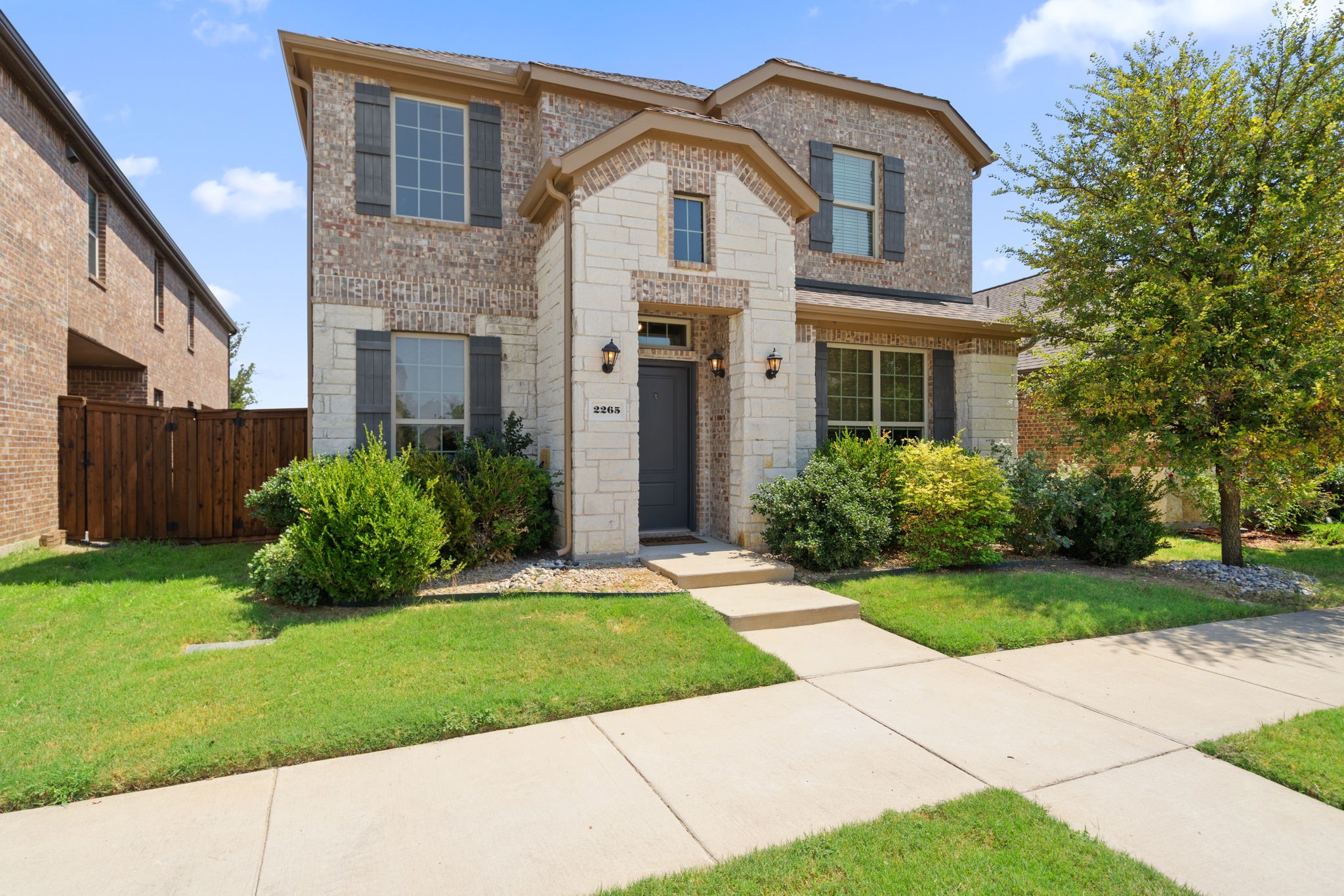 2265 Miramar Drive