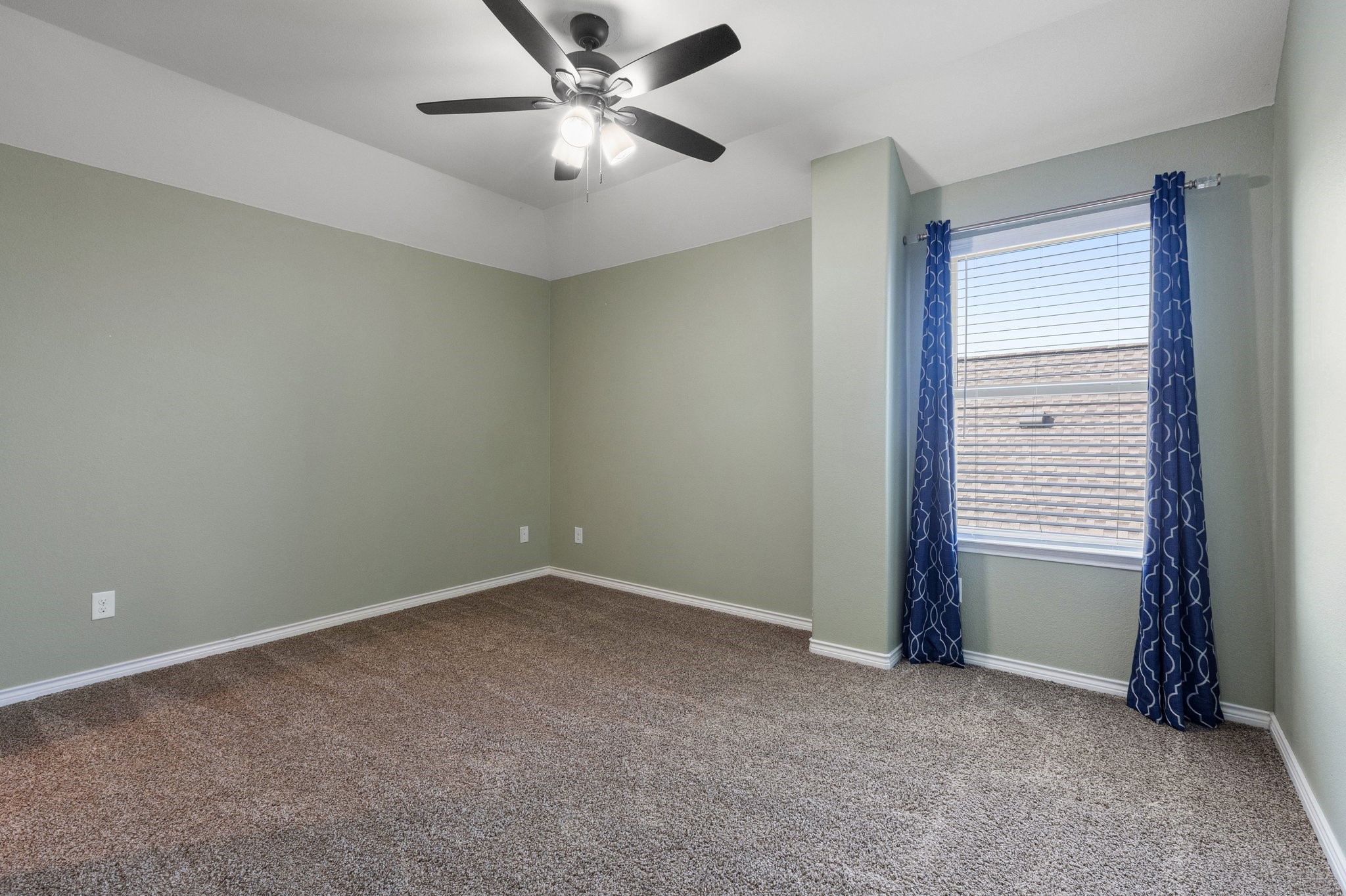 2265 Miramar Drive