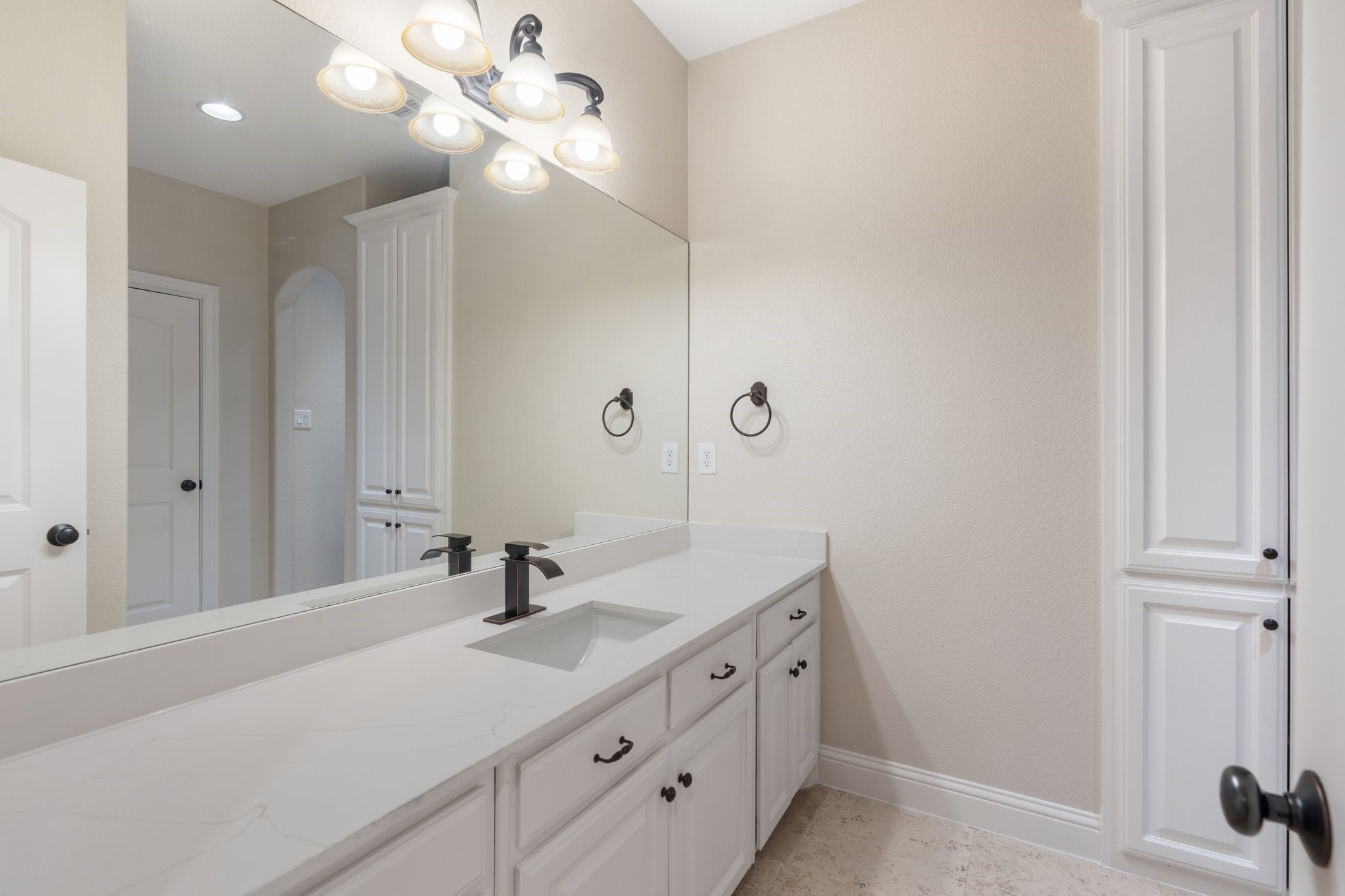 2287 Lafayette Landing