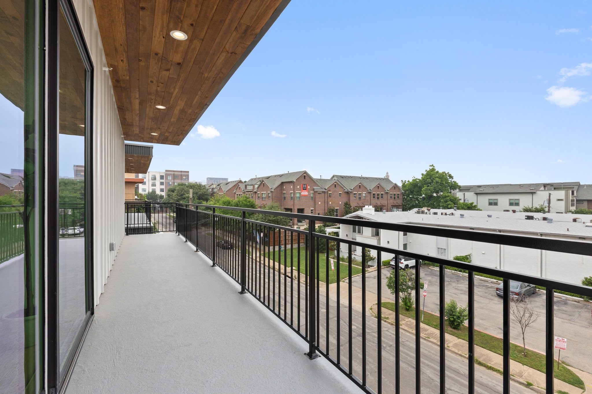4330 Dickason Avenue 201