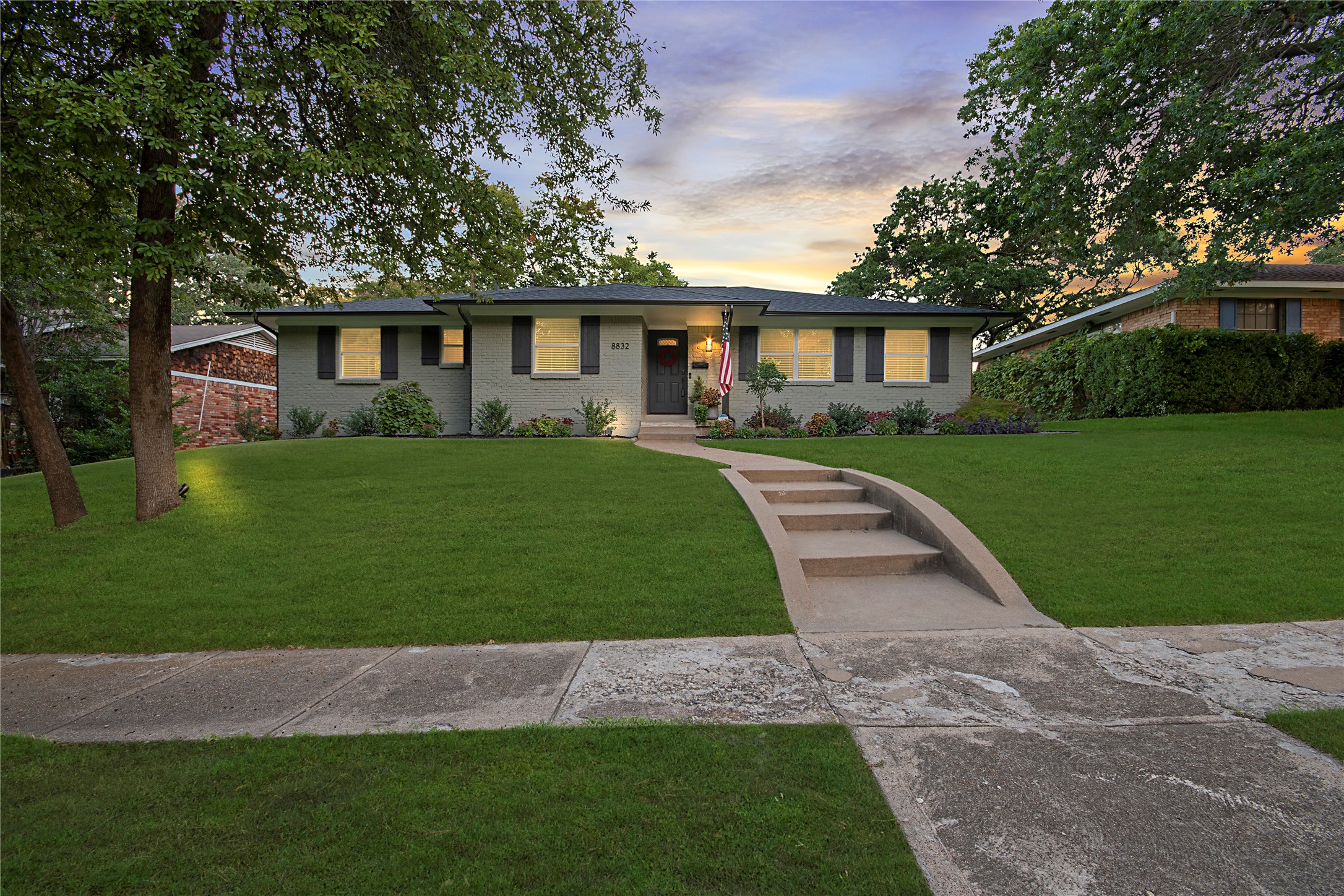 8832 Sweetwater Drive