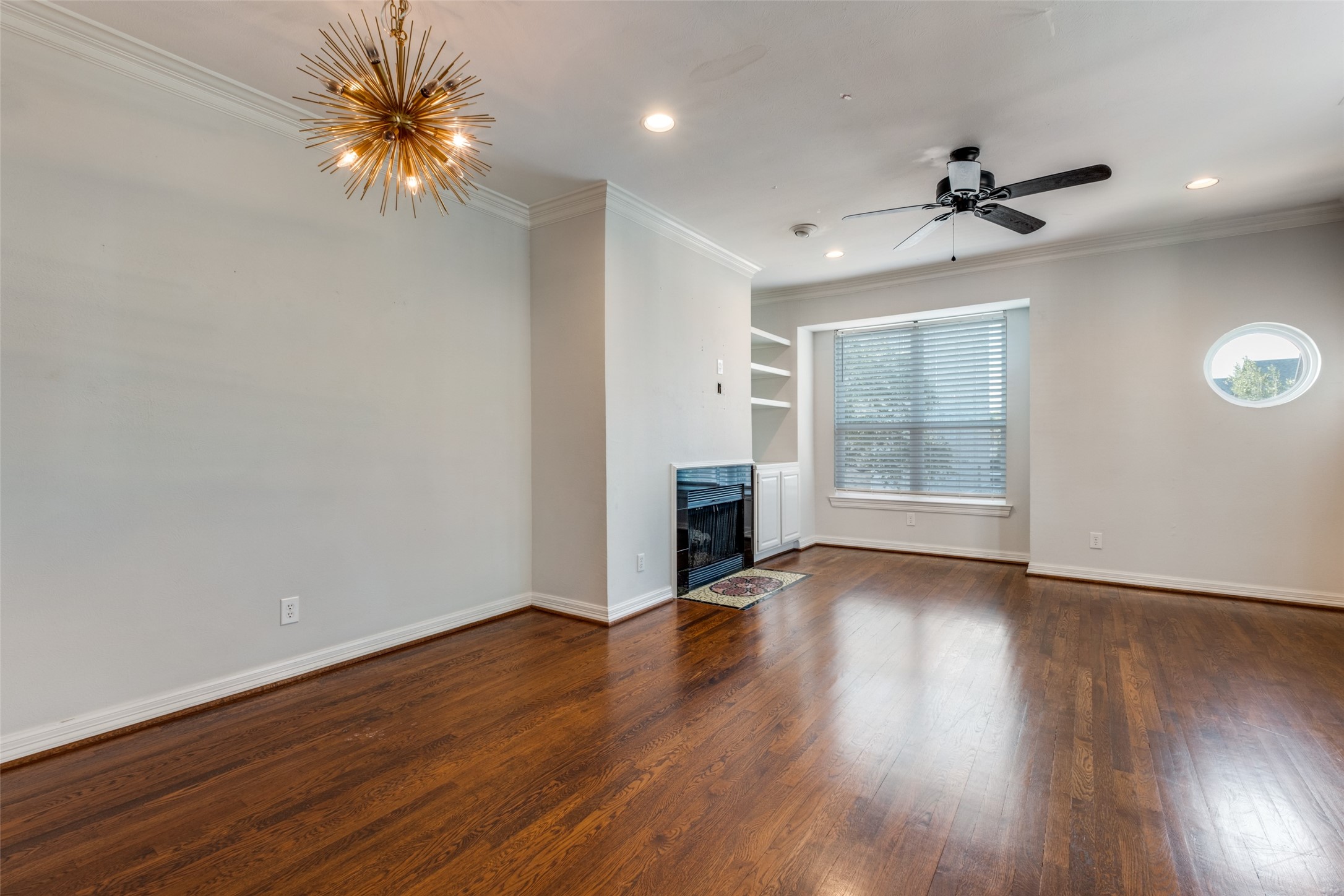 3400 Normandy J