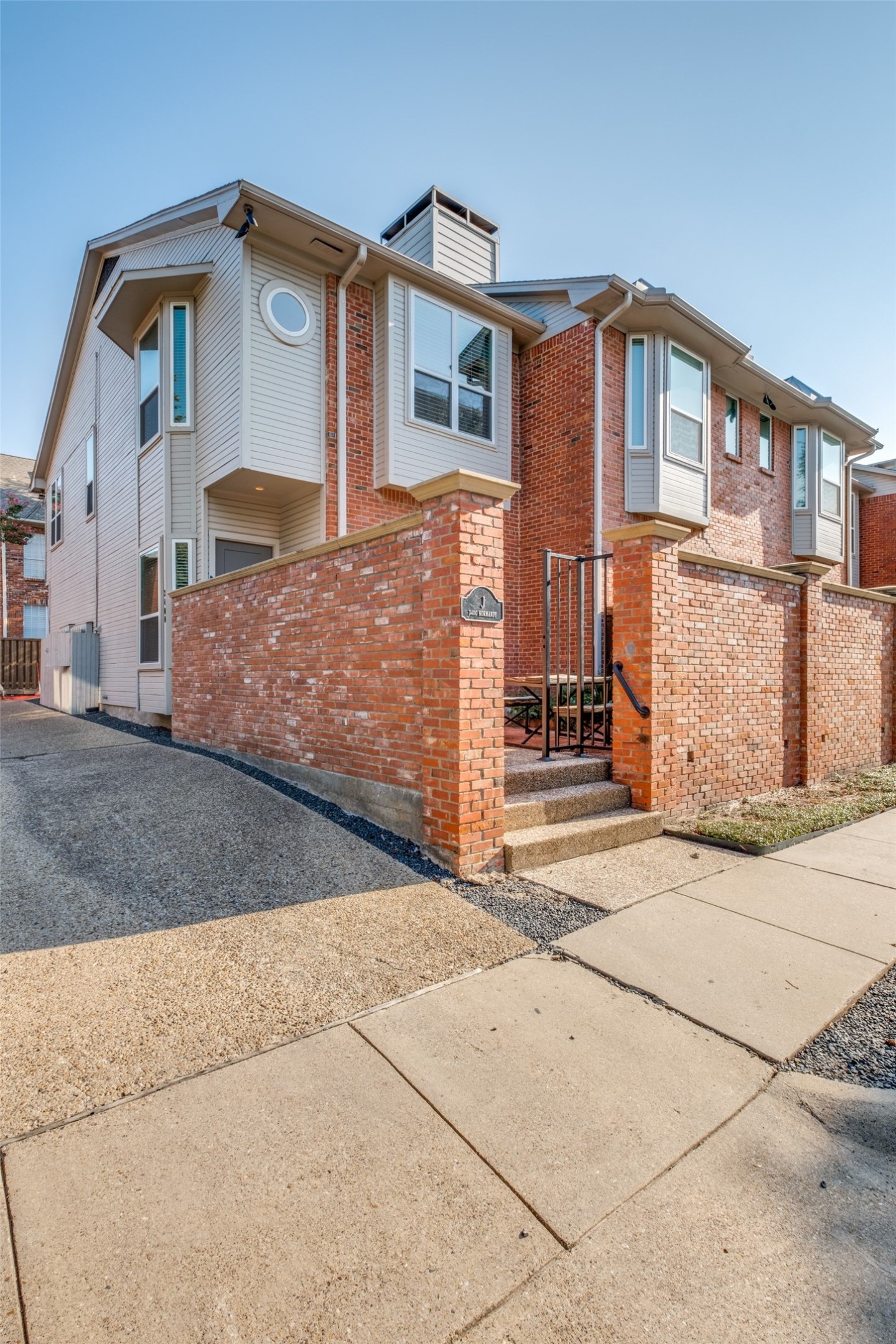 3400 Normandy J