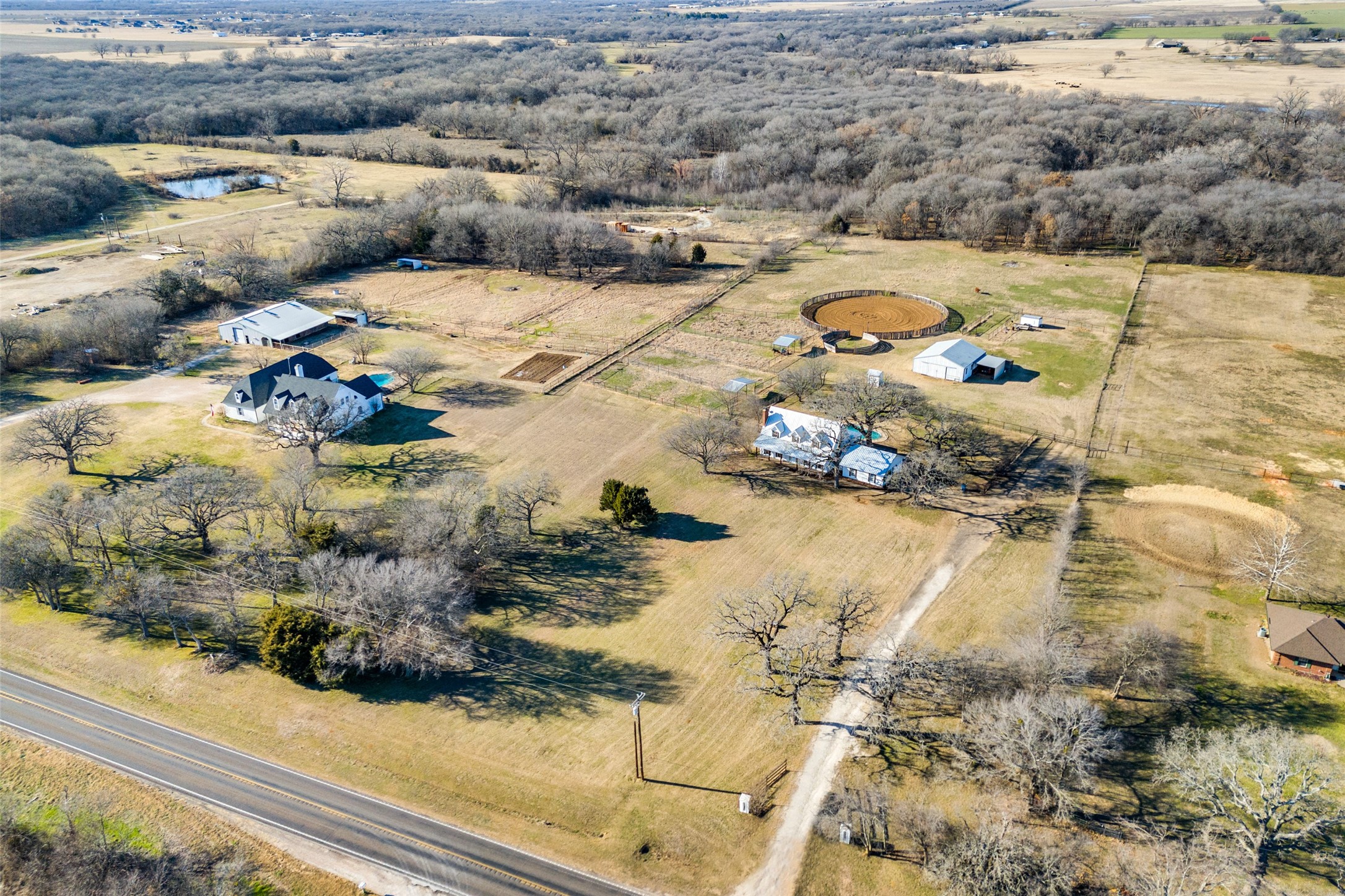 10833 Fm 916
