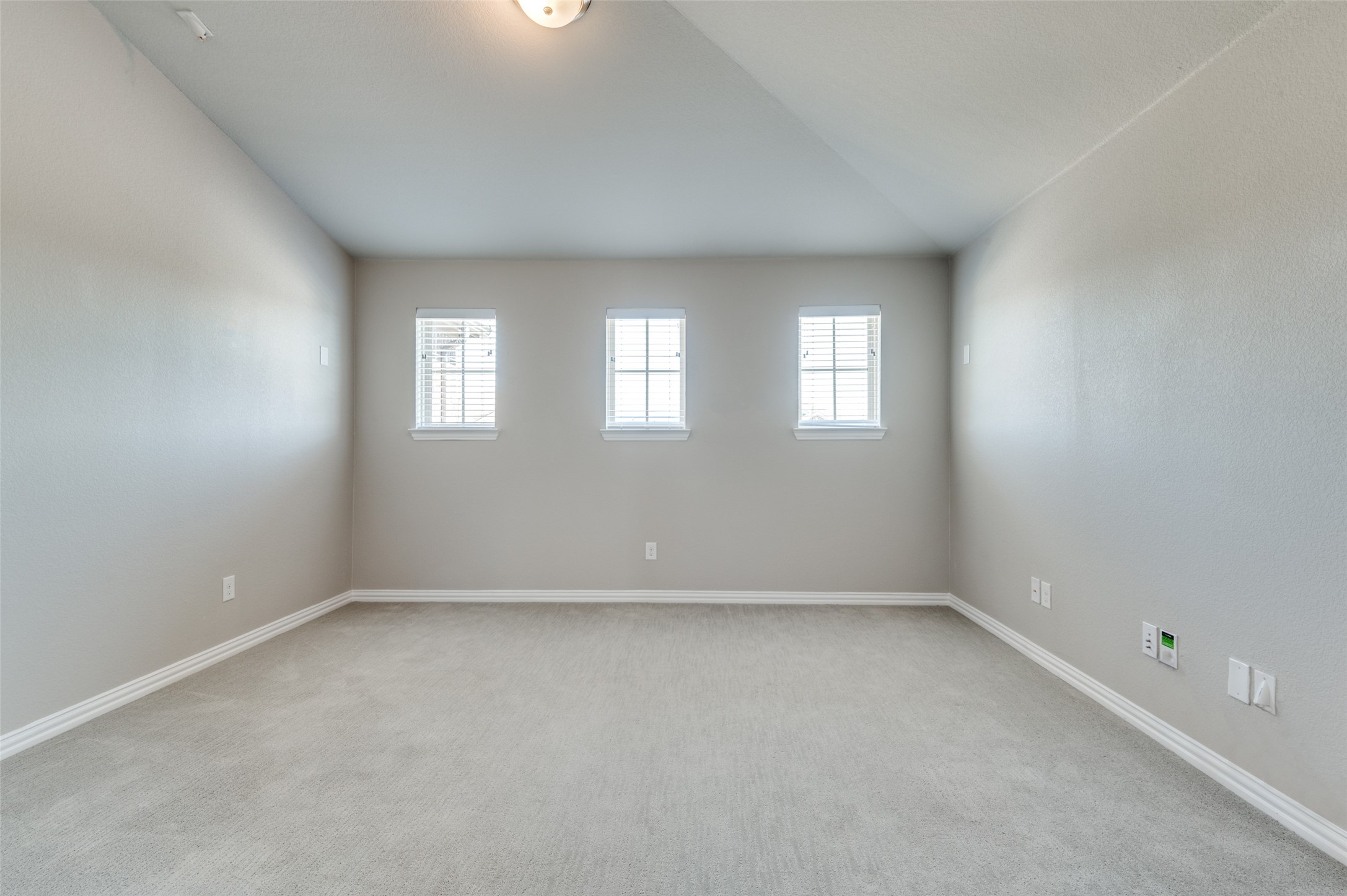 2627 Amistad Drive