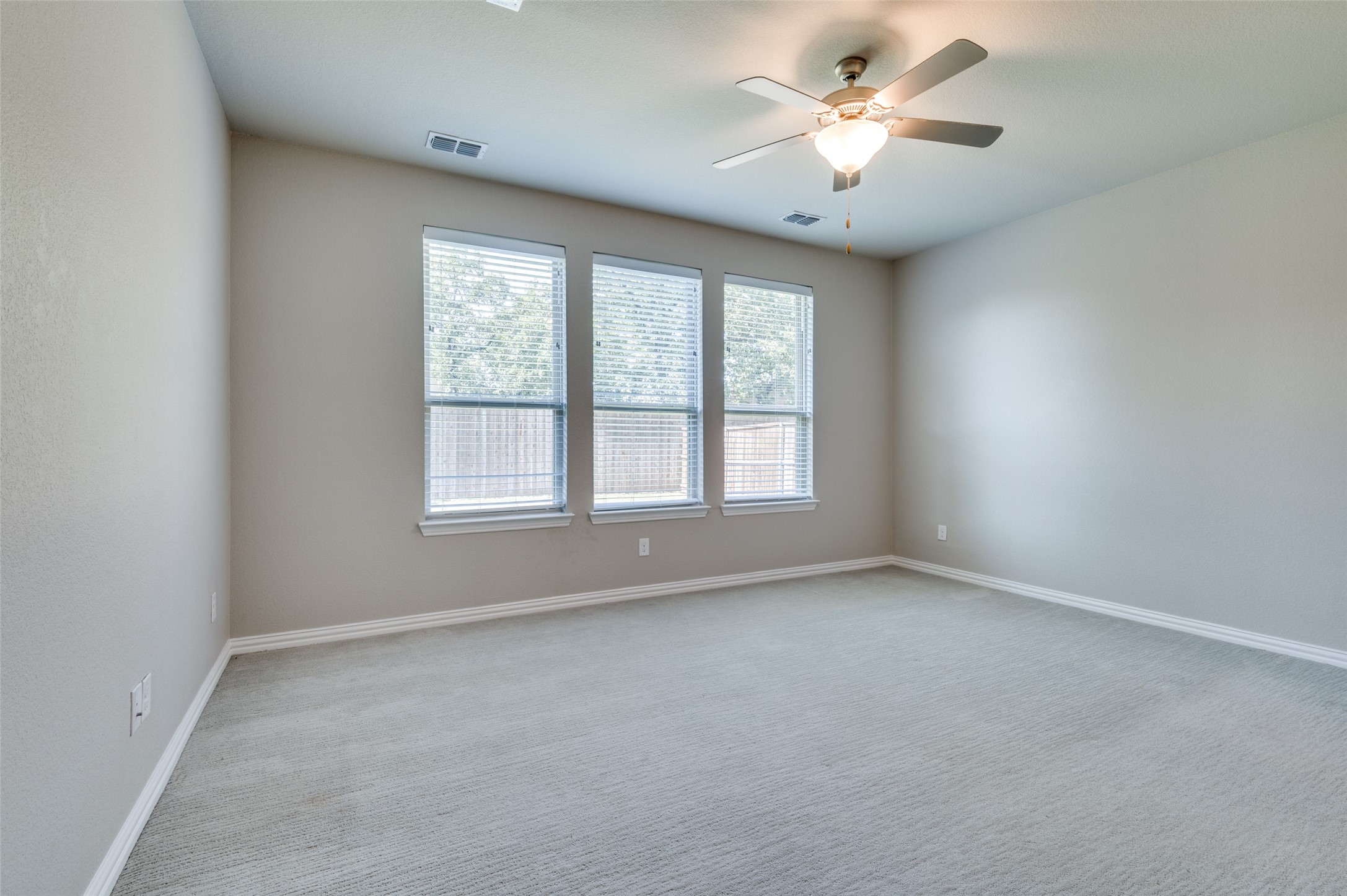2627 Amistad Drive