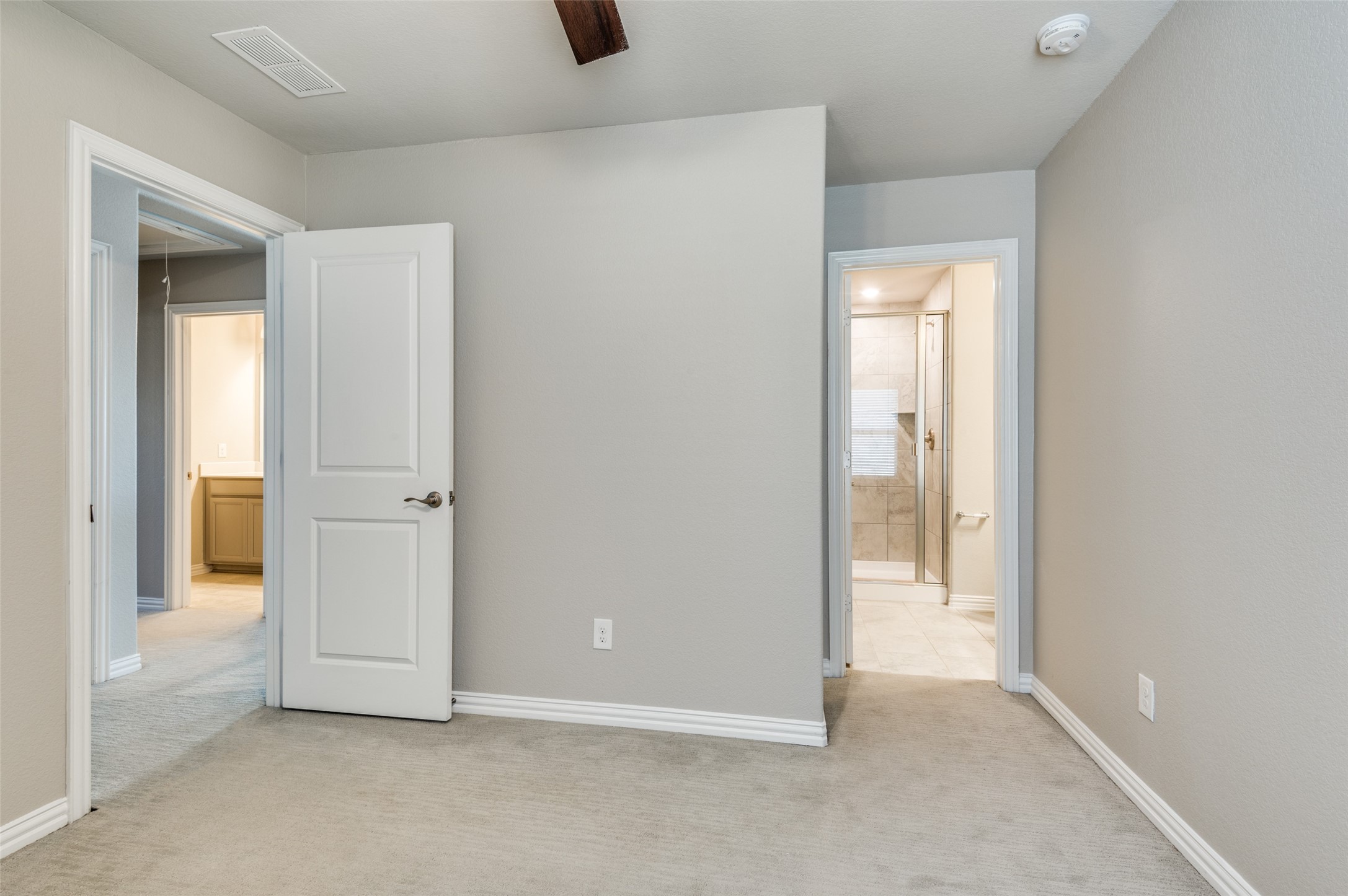 2627 Amistad Drive