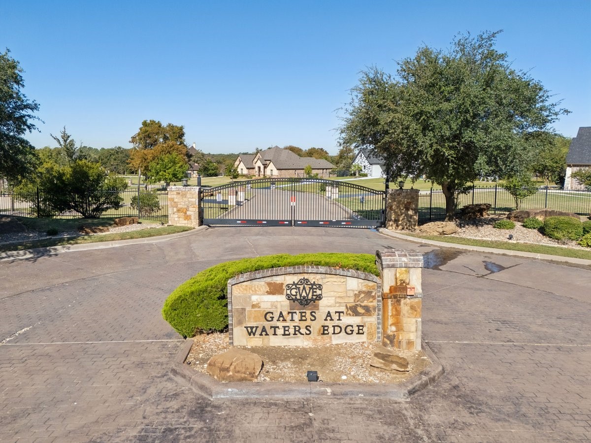 1011 Braewood Court