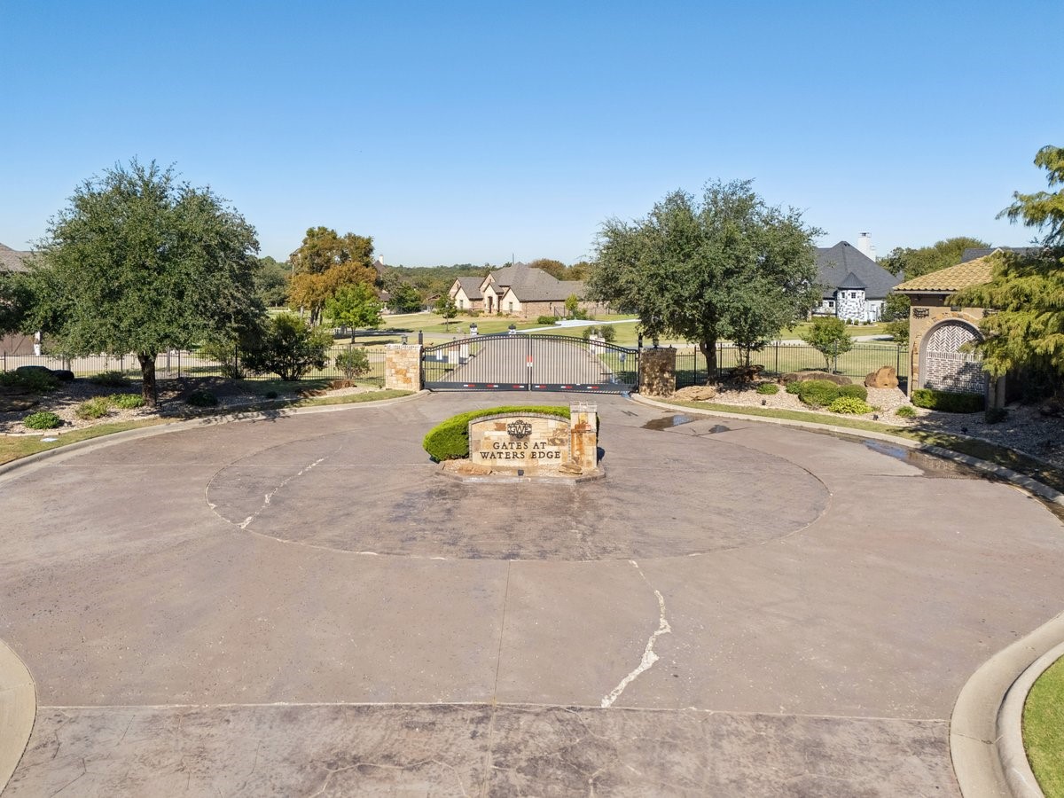 1011 Braewood Court