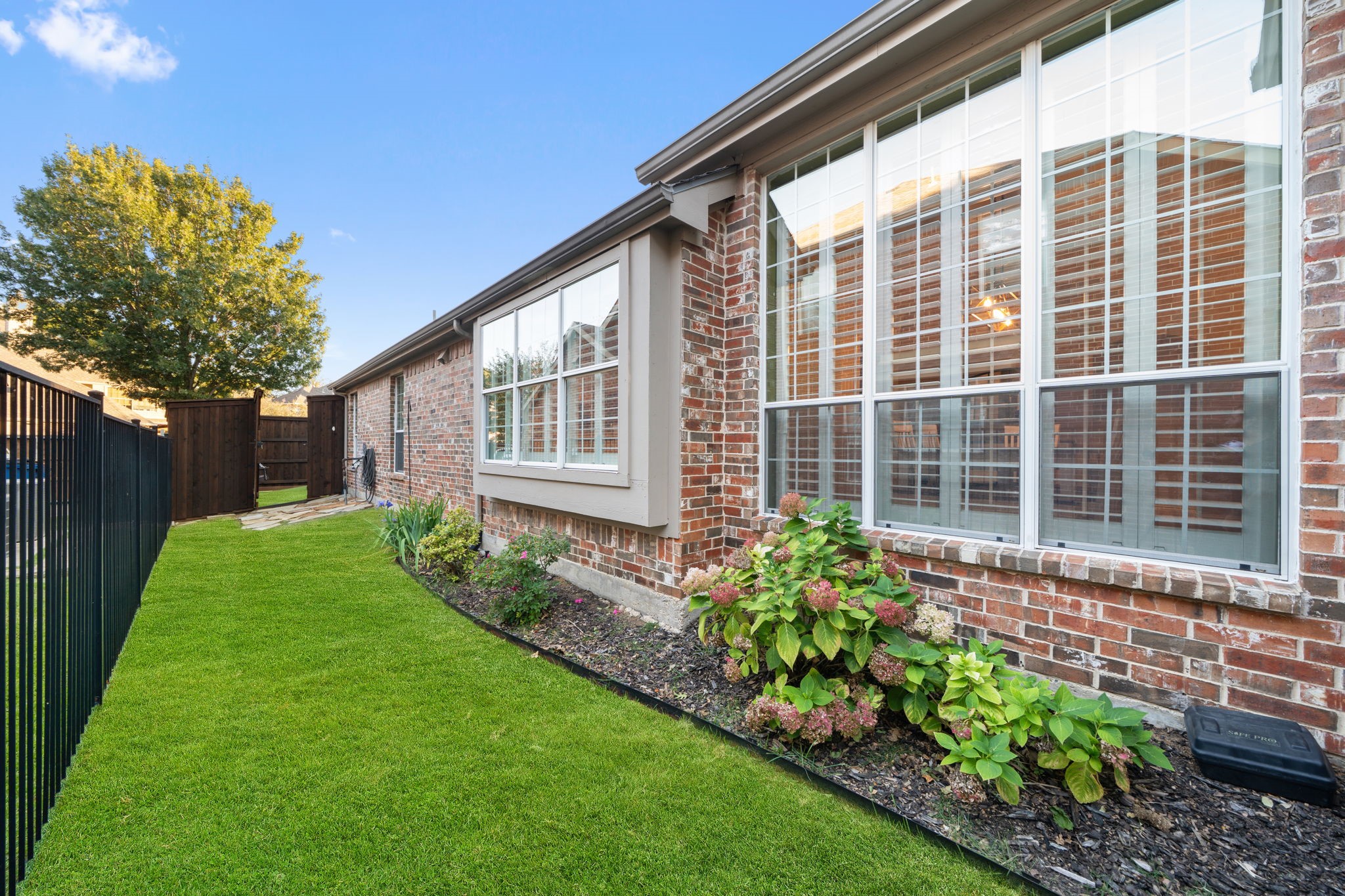 14881 Holly Leaf Drive