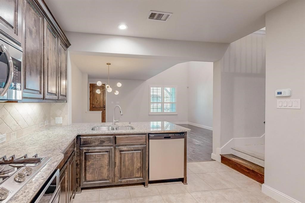 4646 Rhett Lane D