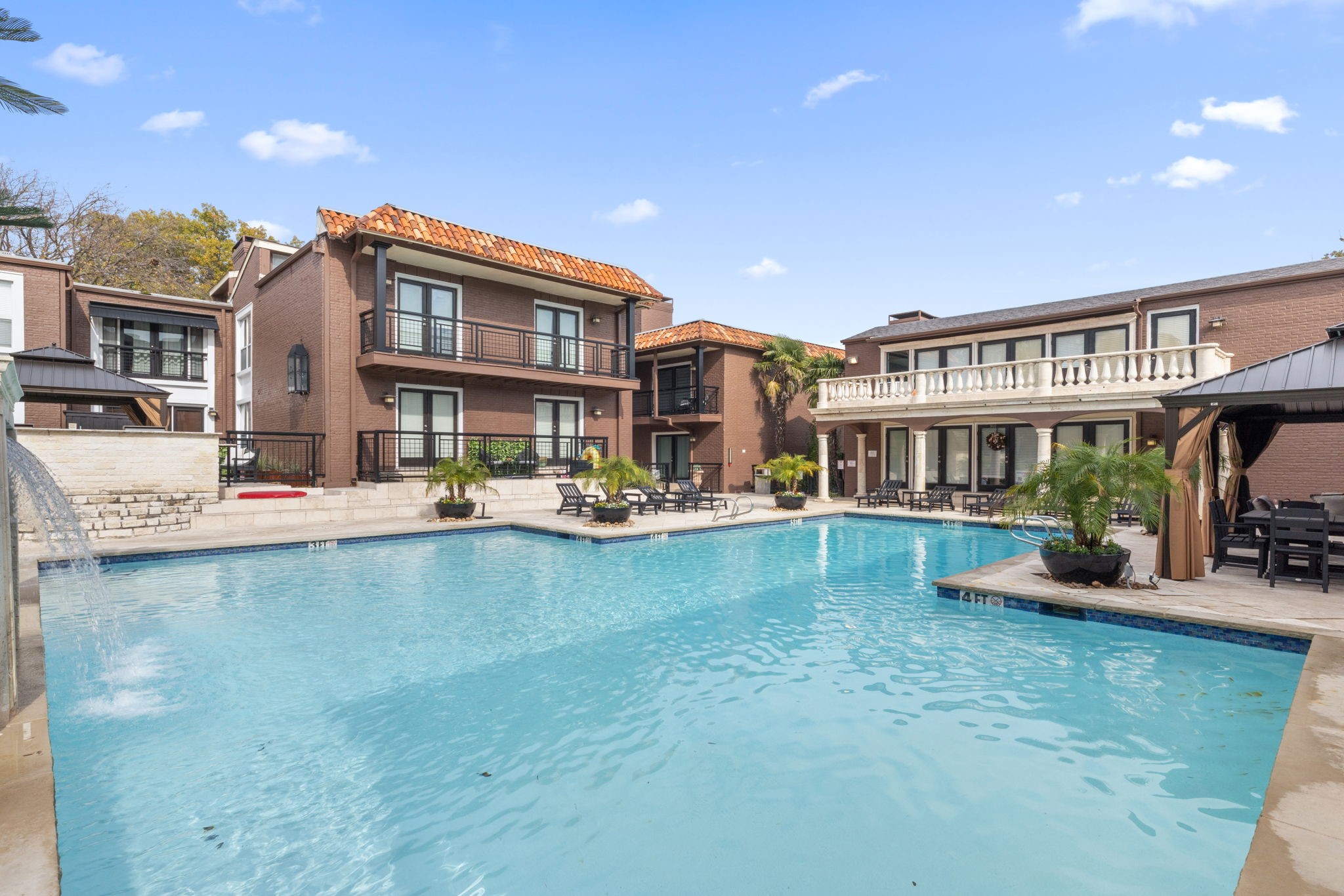 5928 Sandhurst Lane 227