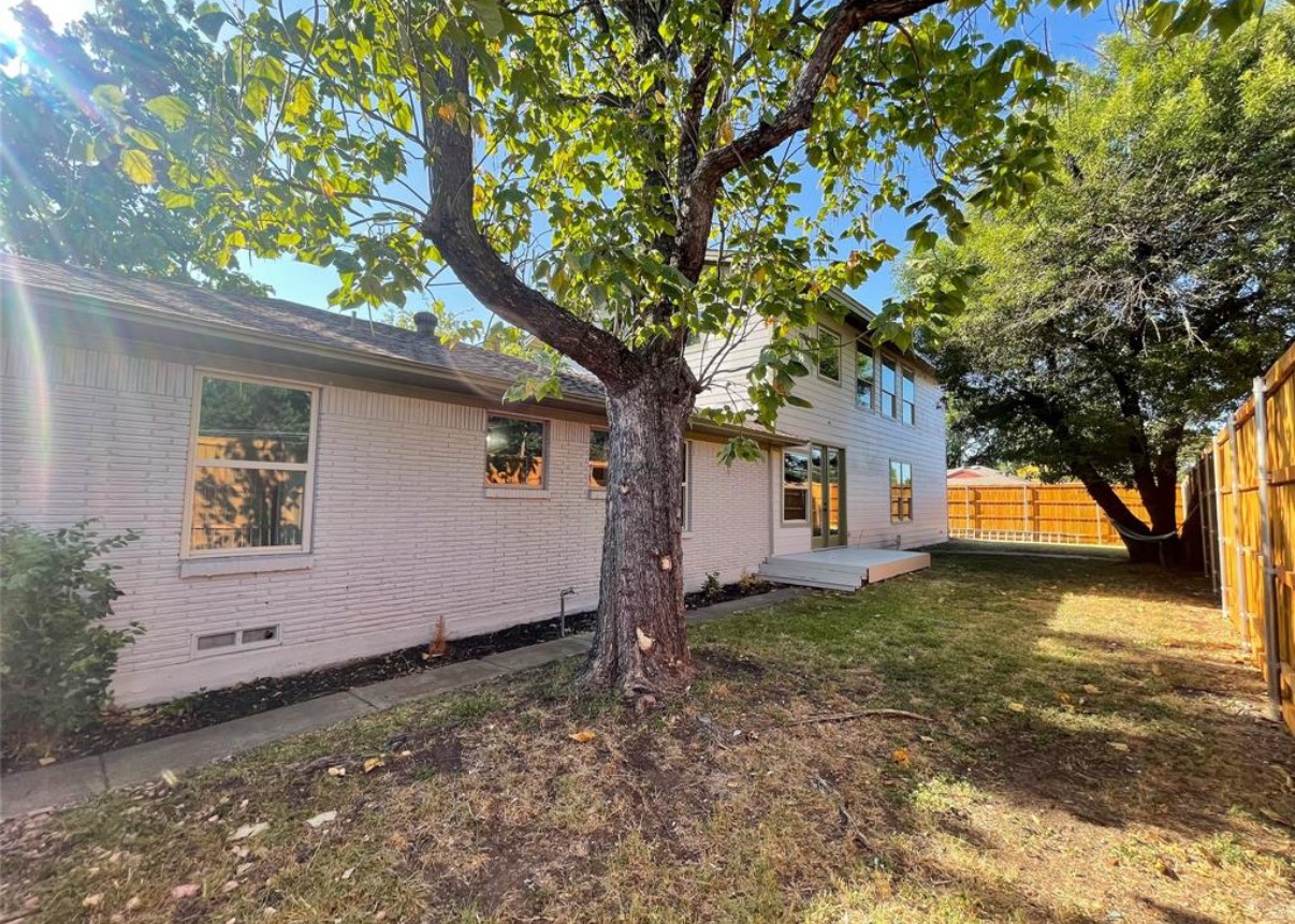 2249 Larry Drive