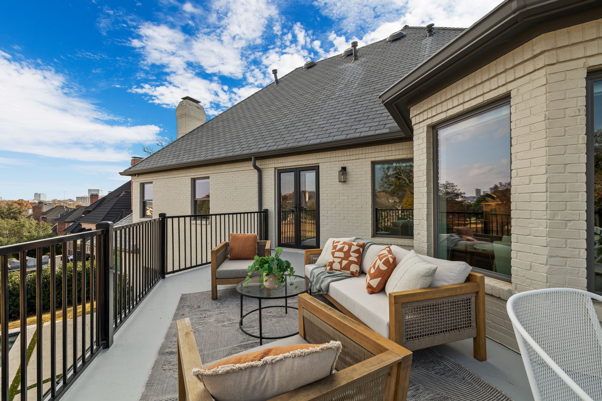 5 Harbour Town Court