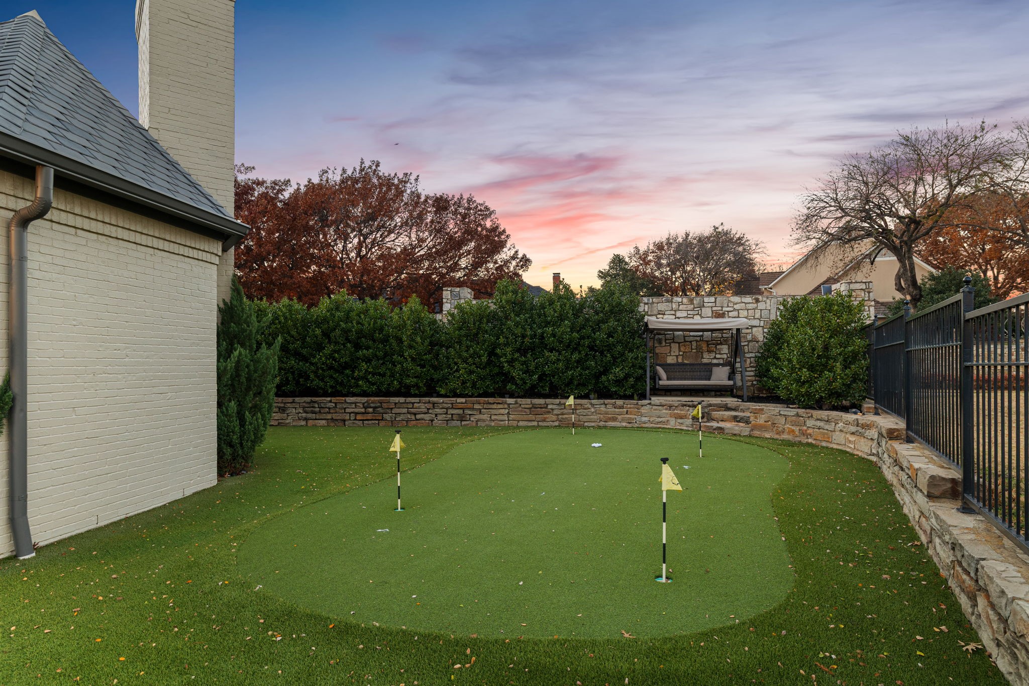 5 Harbour Town Court