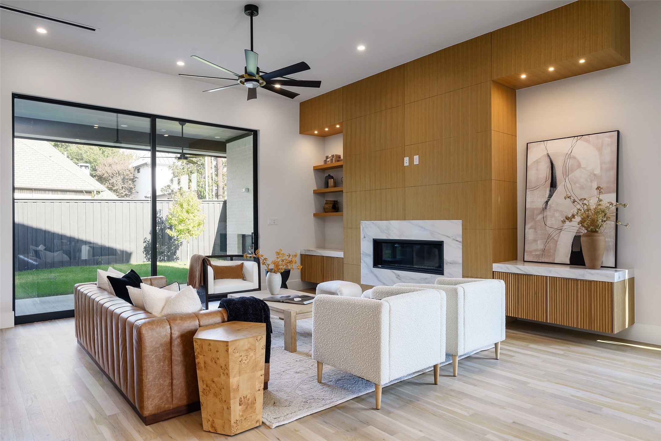 4015 Rochelle Drive