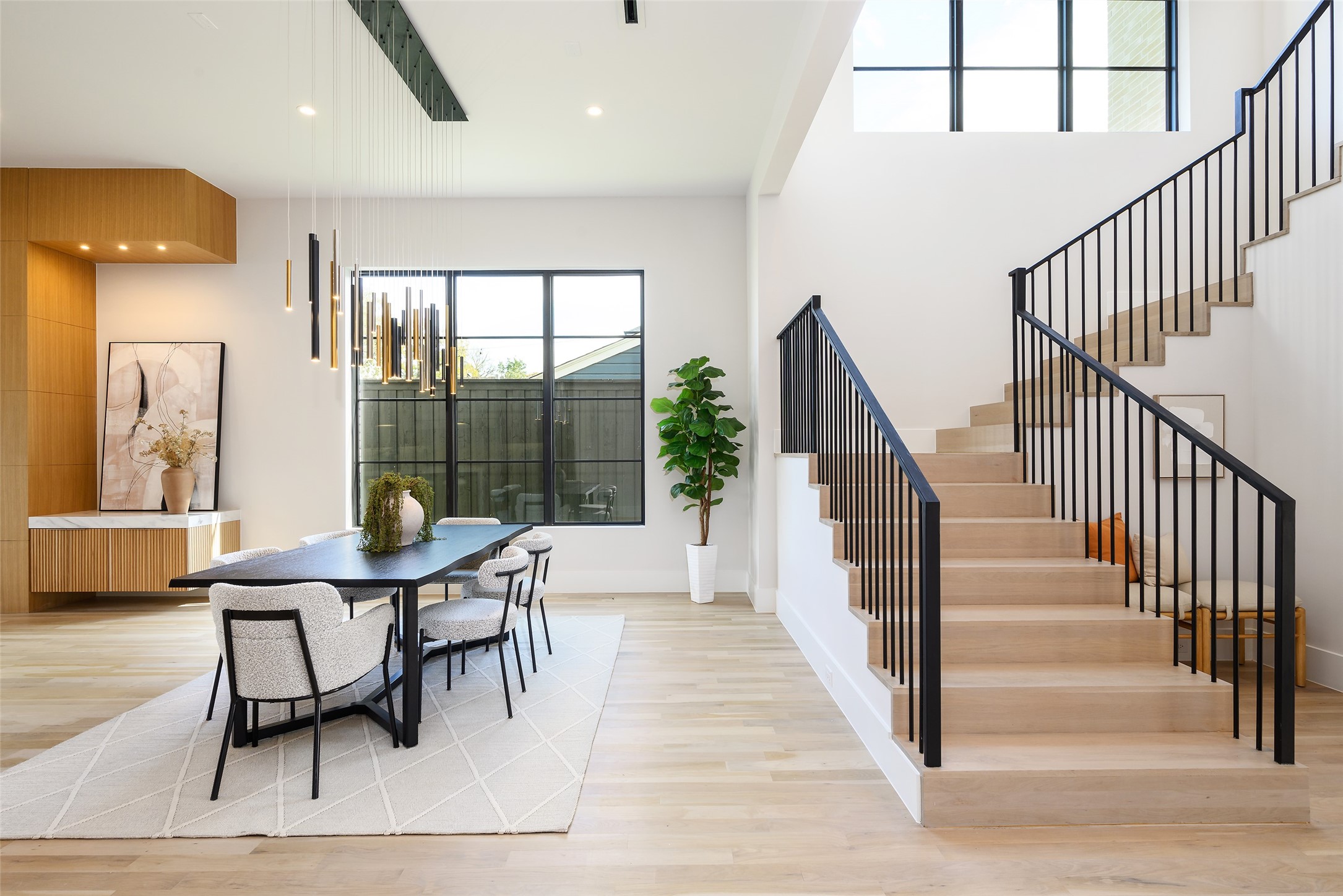 4015 Rochelle Drive