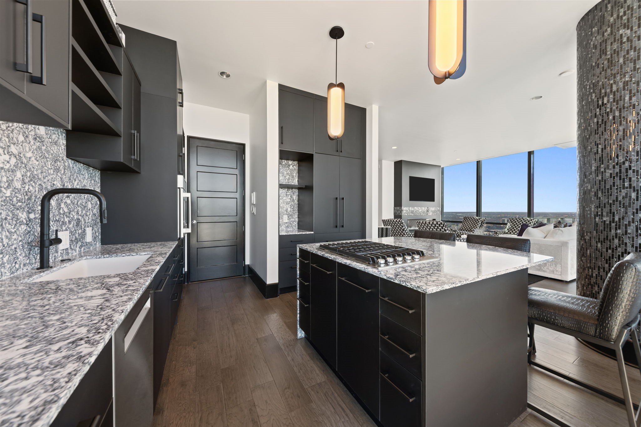 1301 Throckmorton Street 2601