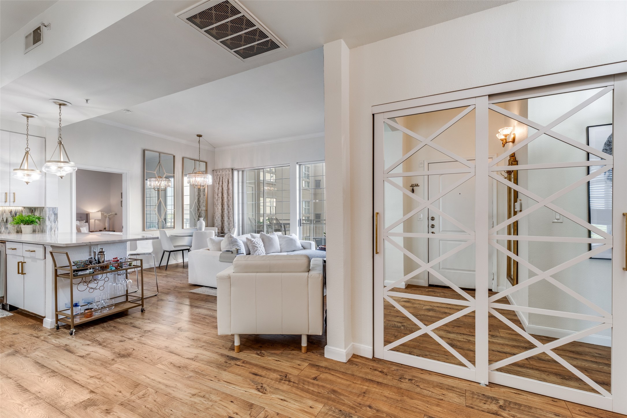 3225 Turtle Creek 719