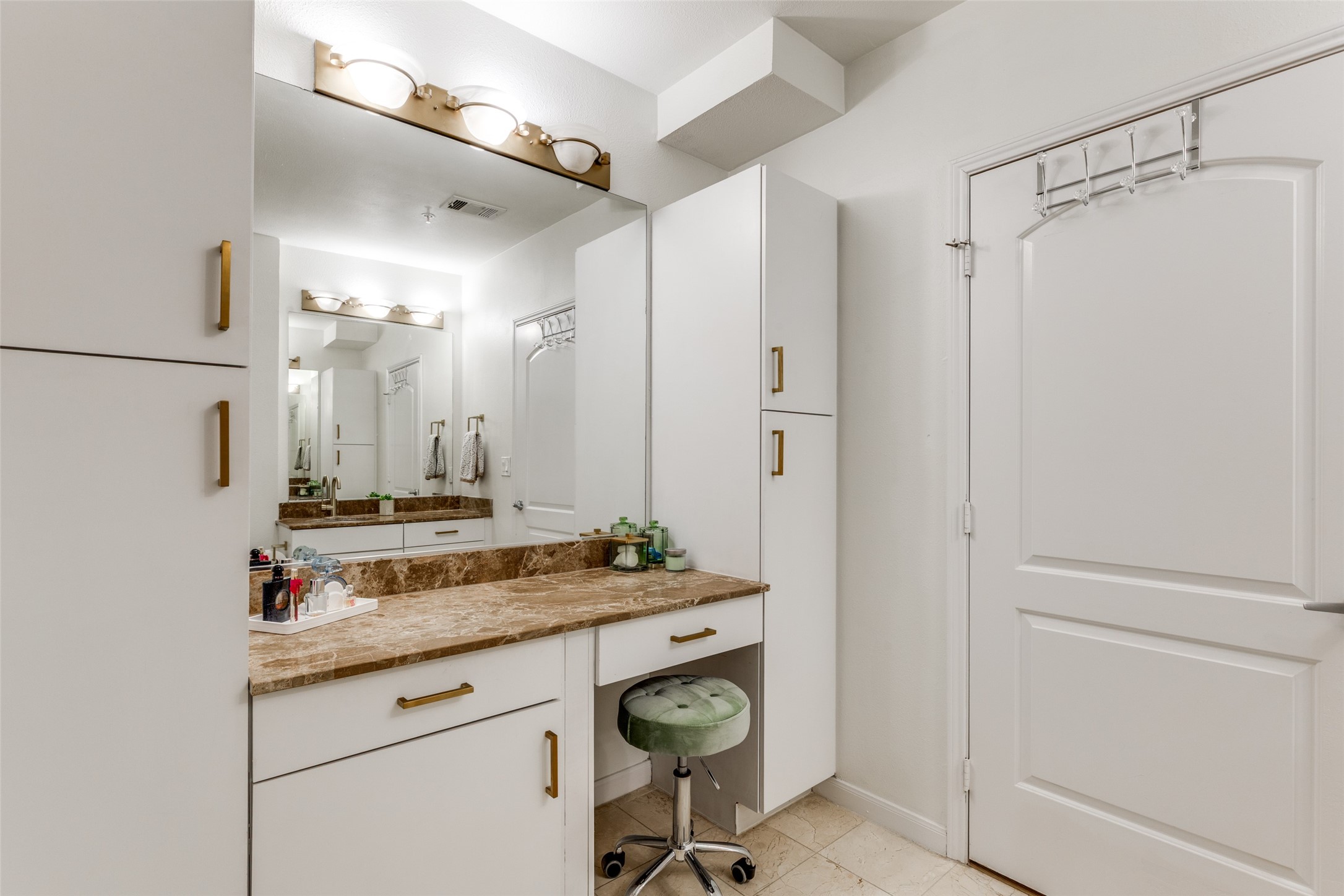 3225 Turtle Creek 719