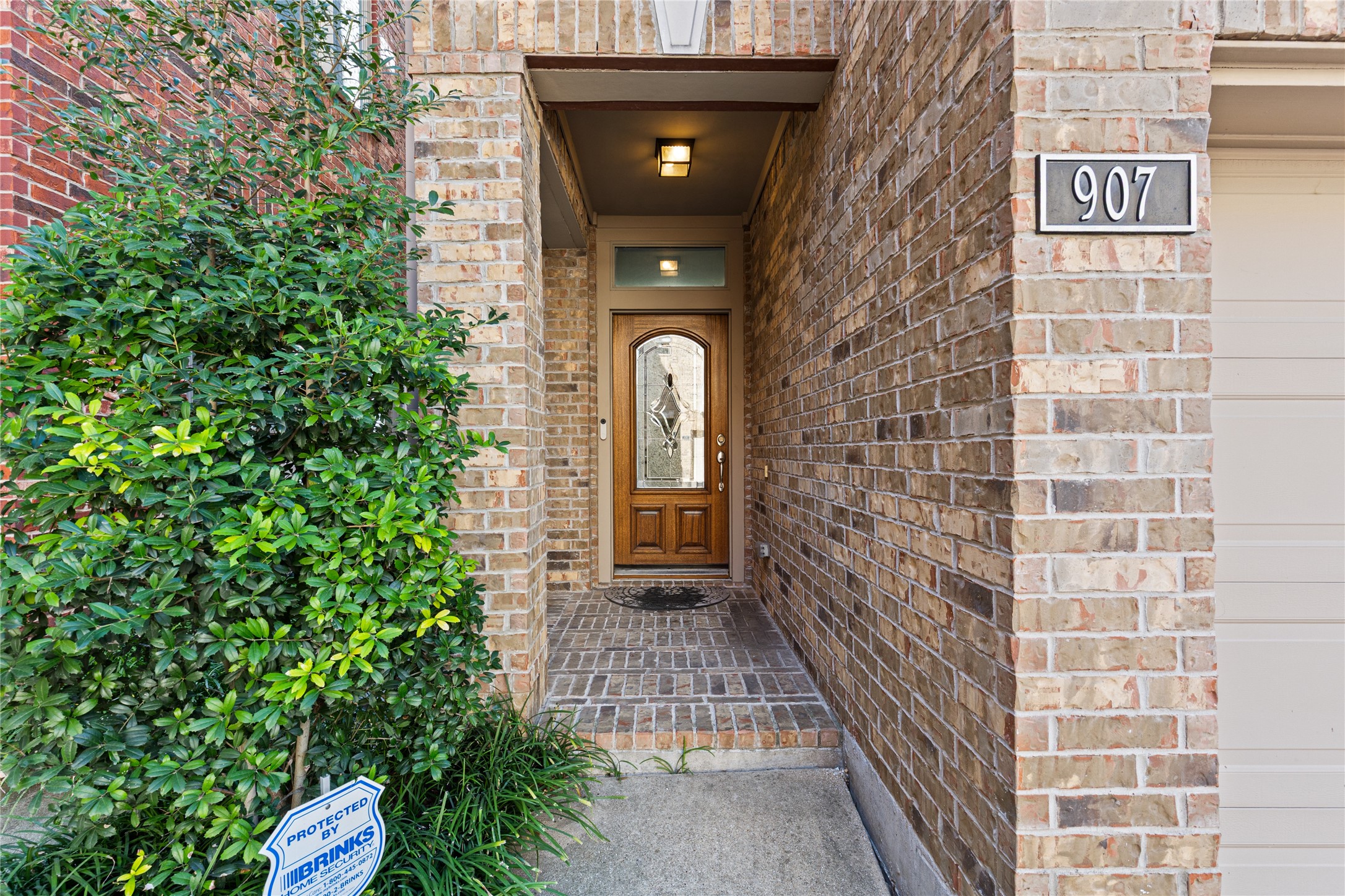 907 City Side Lane