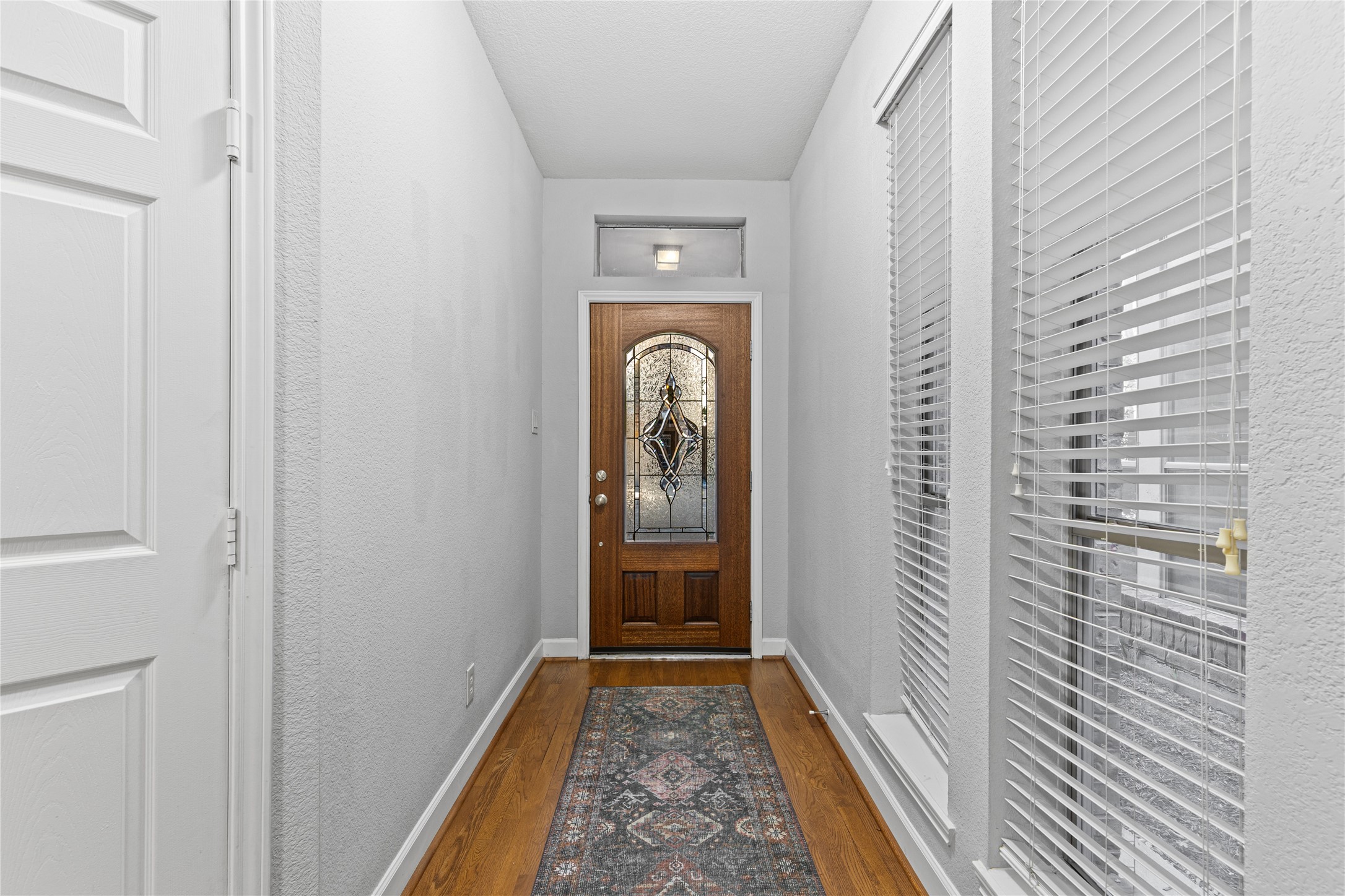 907 City Side Lane
