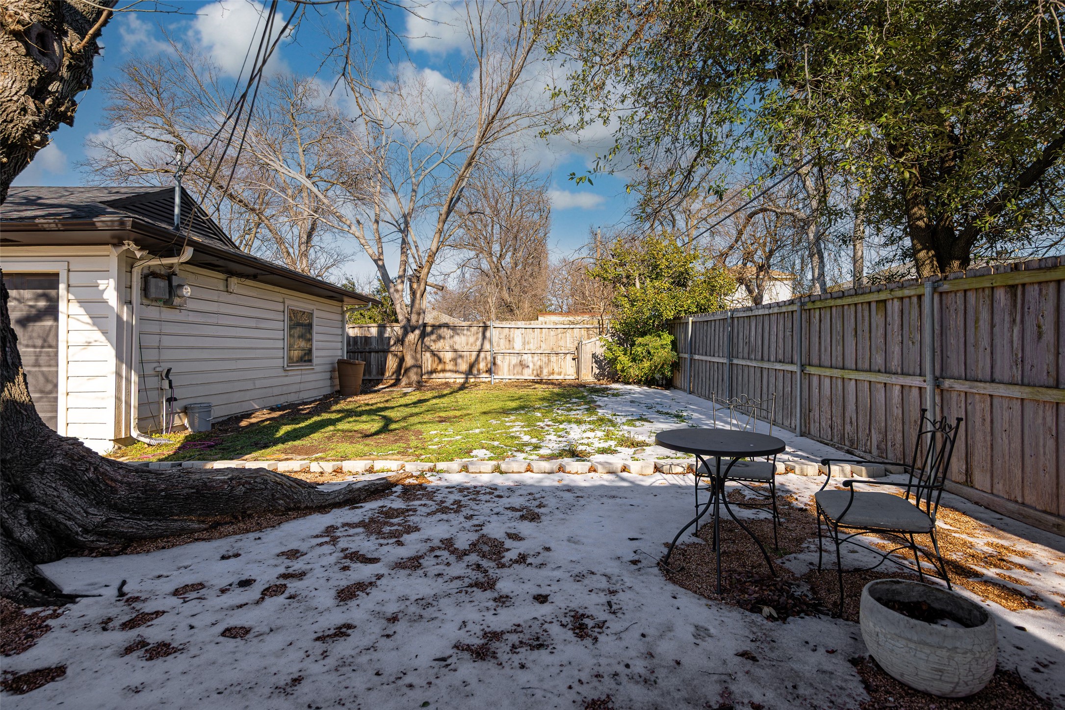 8026 Fall River Drive