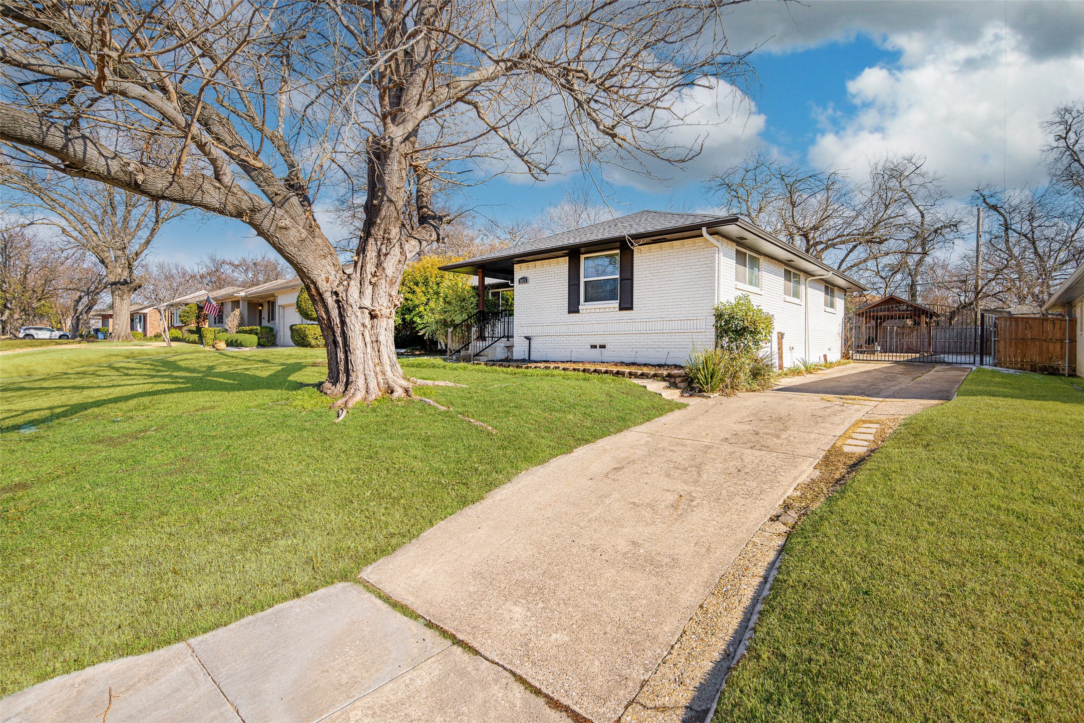8026 Fall River Drive