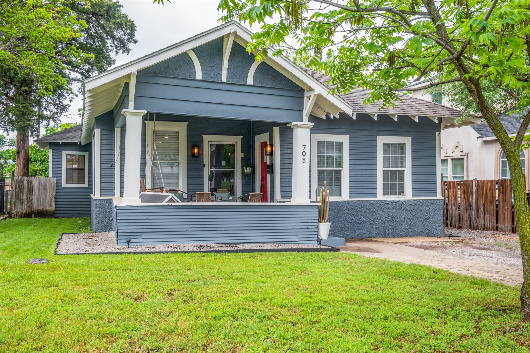 705 S Glasgow Drive