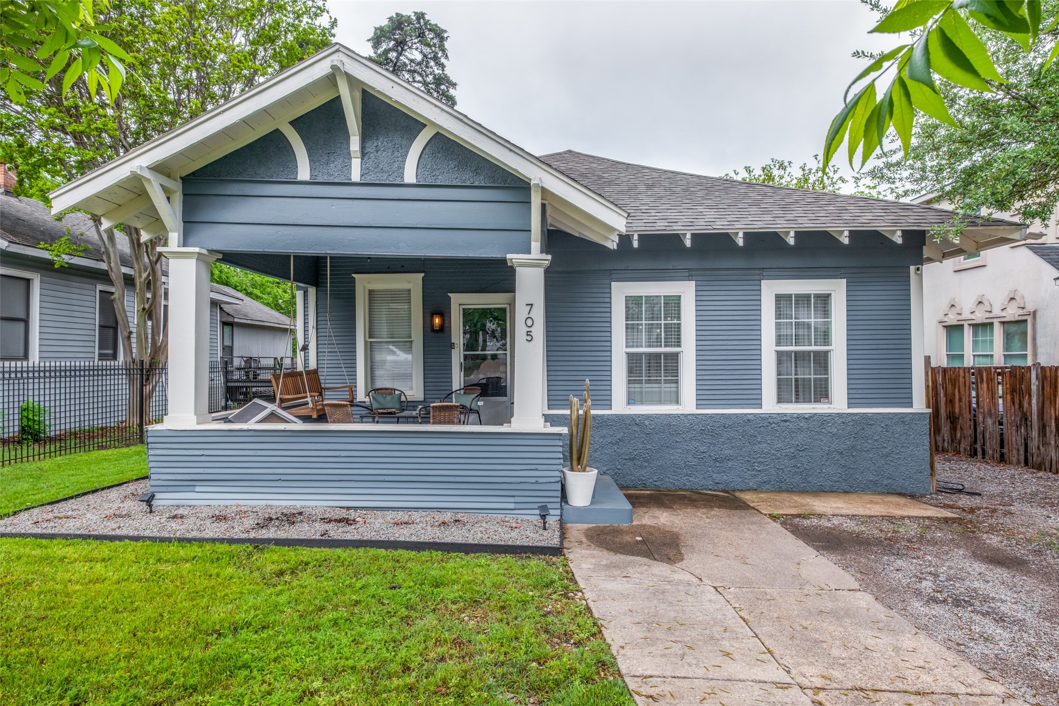 705 S Glasgow Drive
