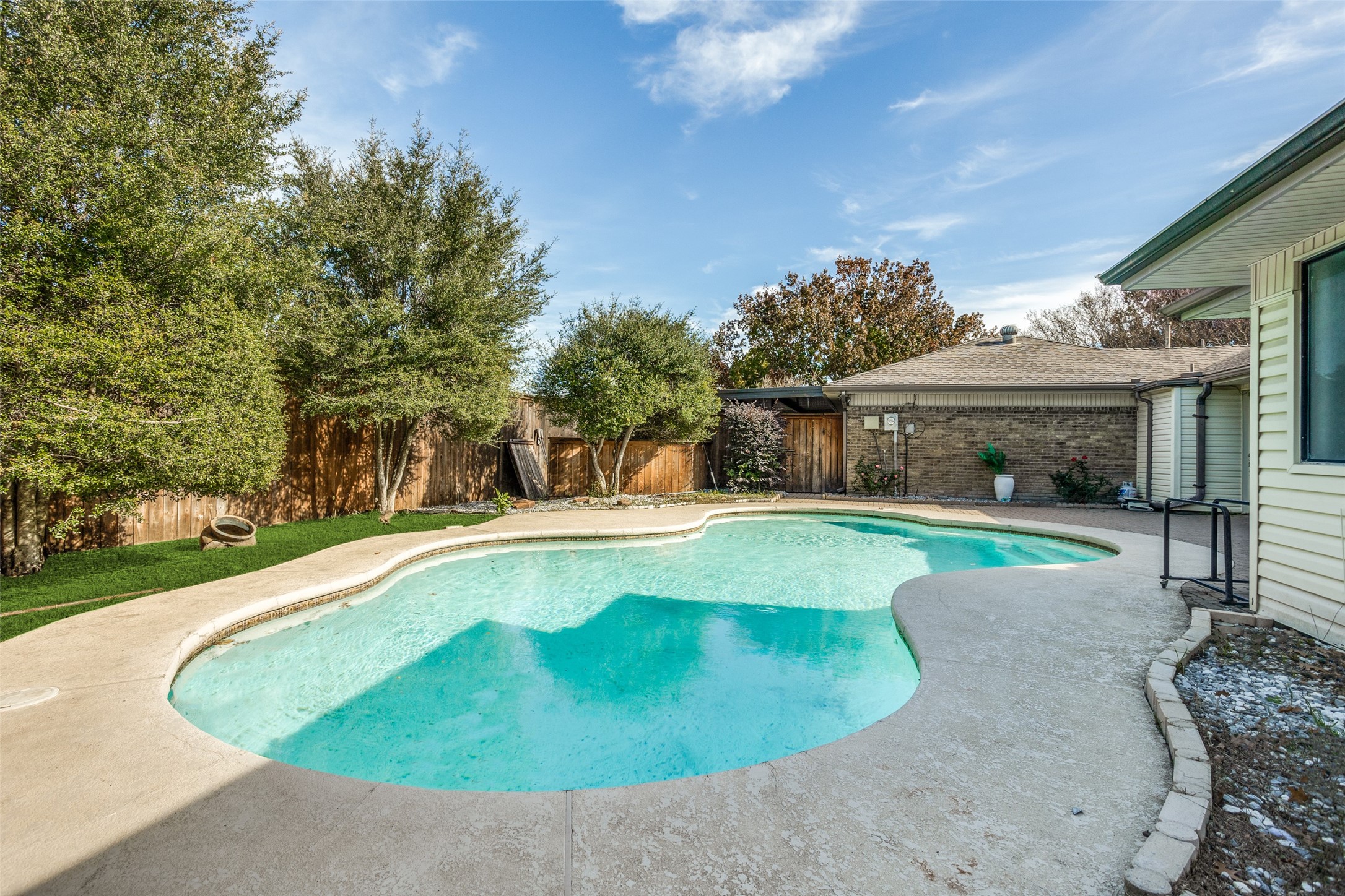 3957 Camino Drive