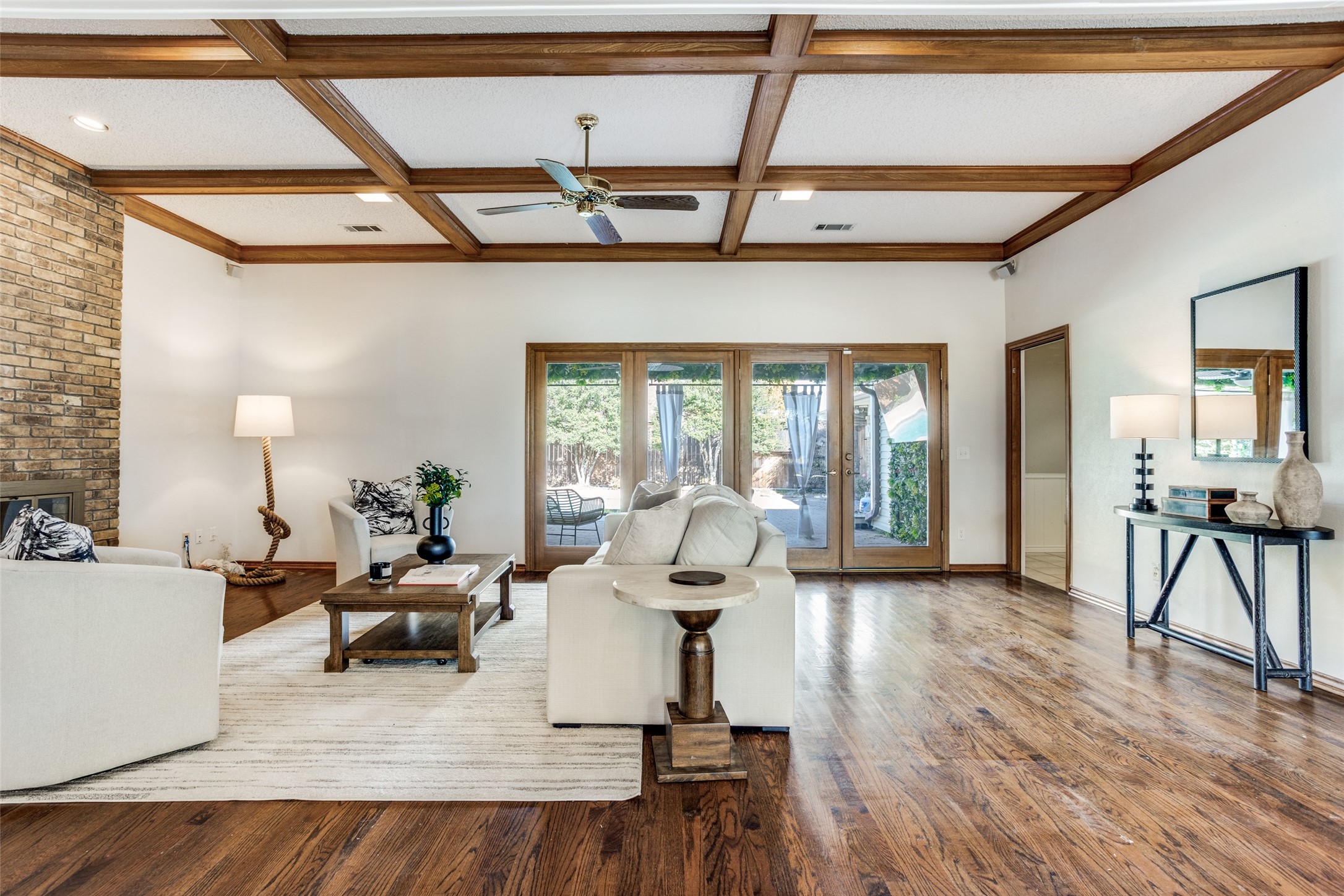 3957 Camino Drive