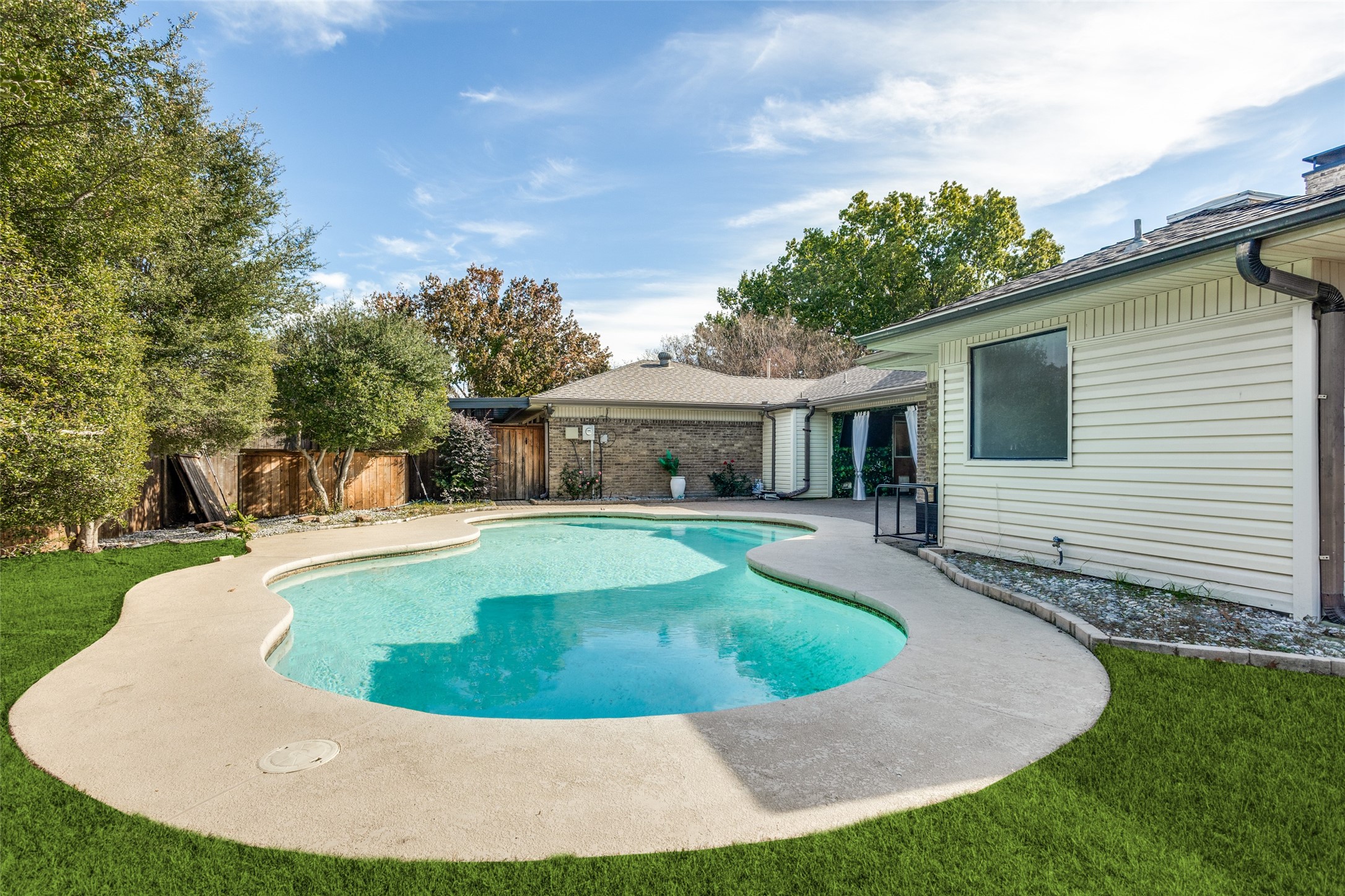 3957 Camino Drive