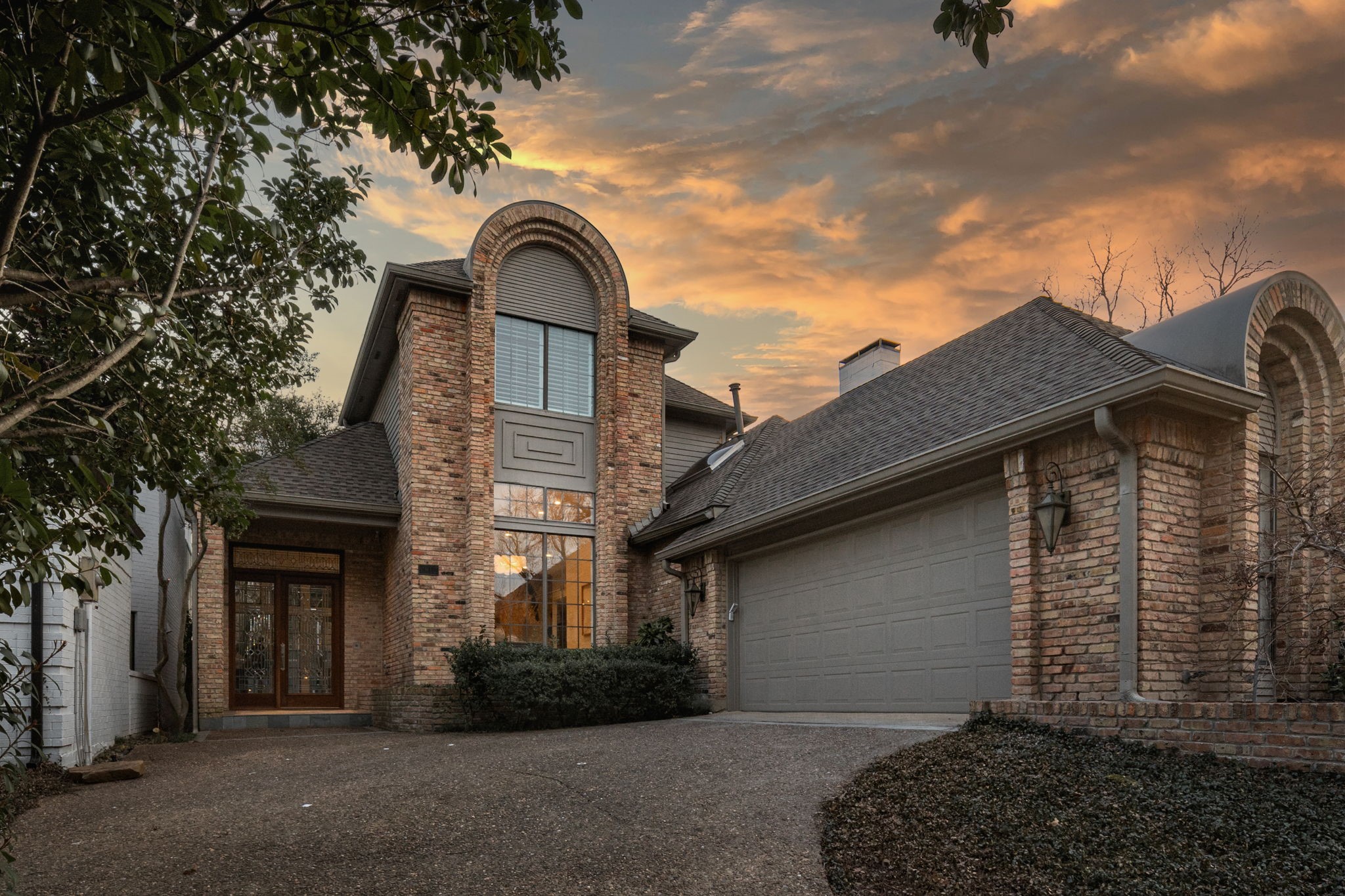 6912 Hillpark Drive