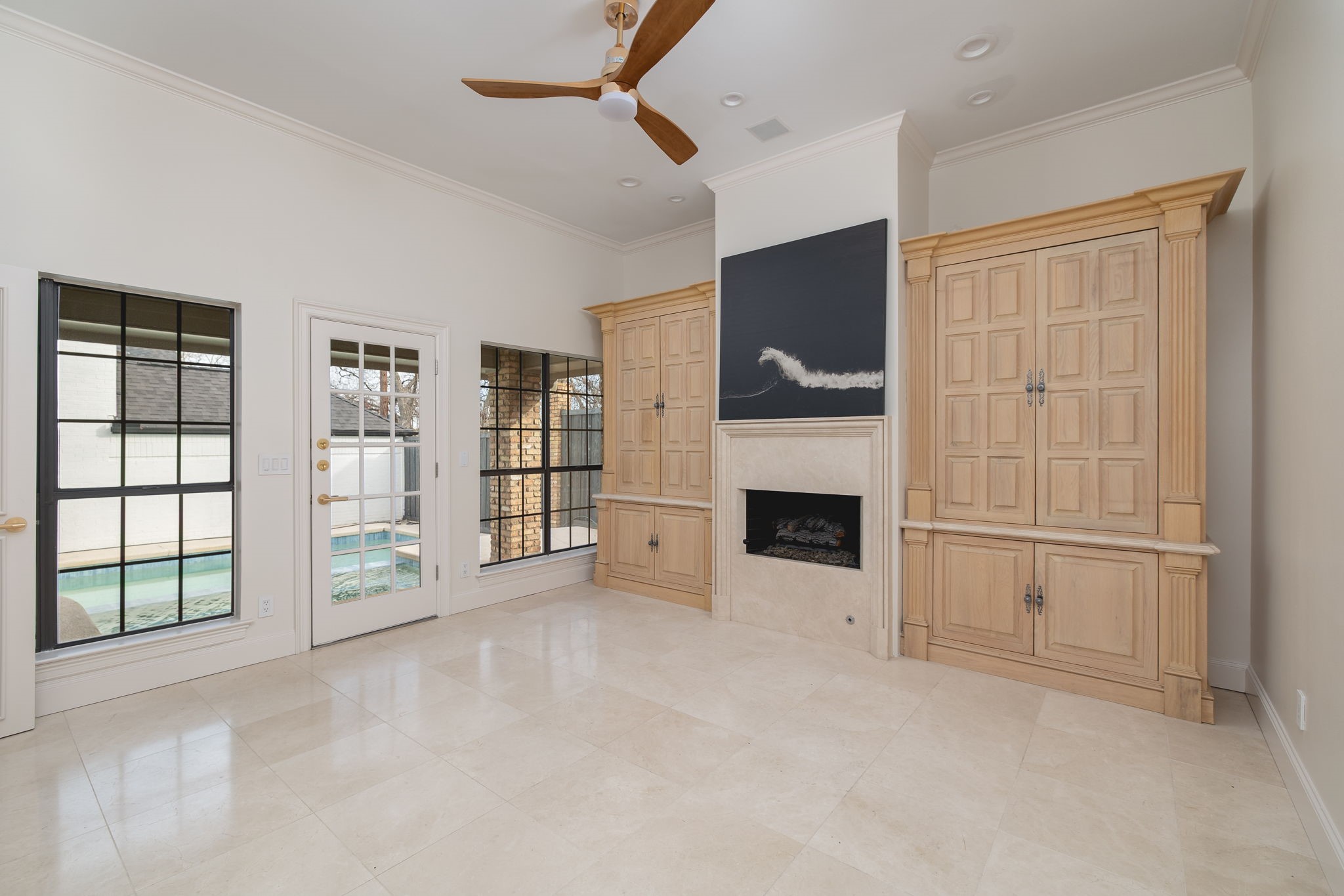 6912 Hillpark Drive