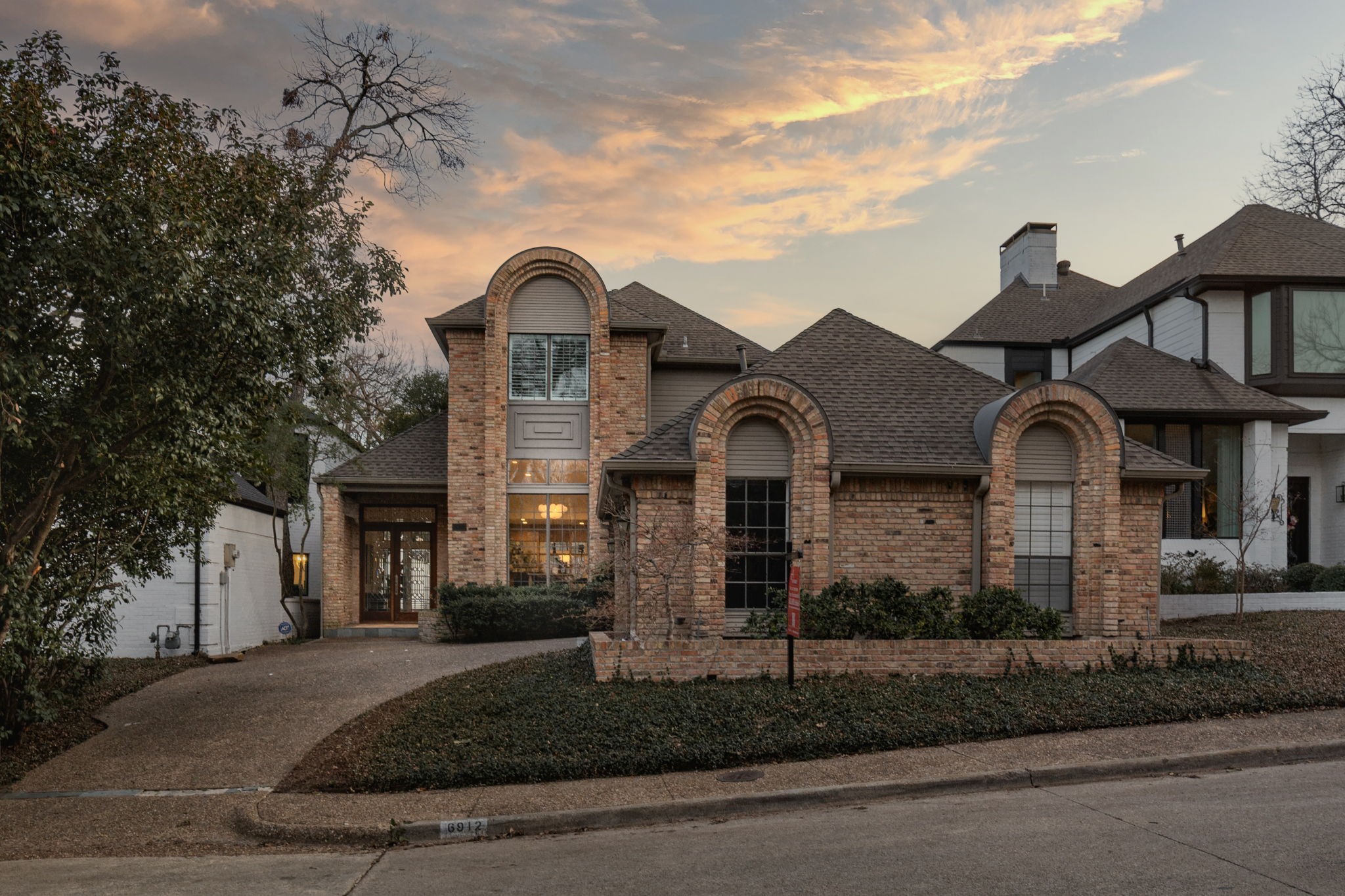 6912 Hillpark Drive