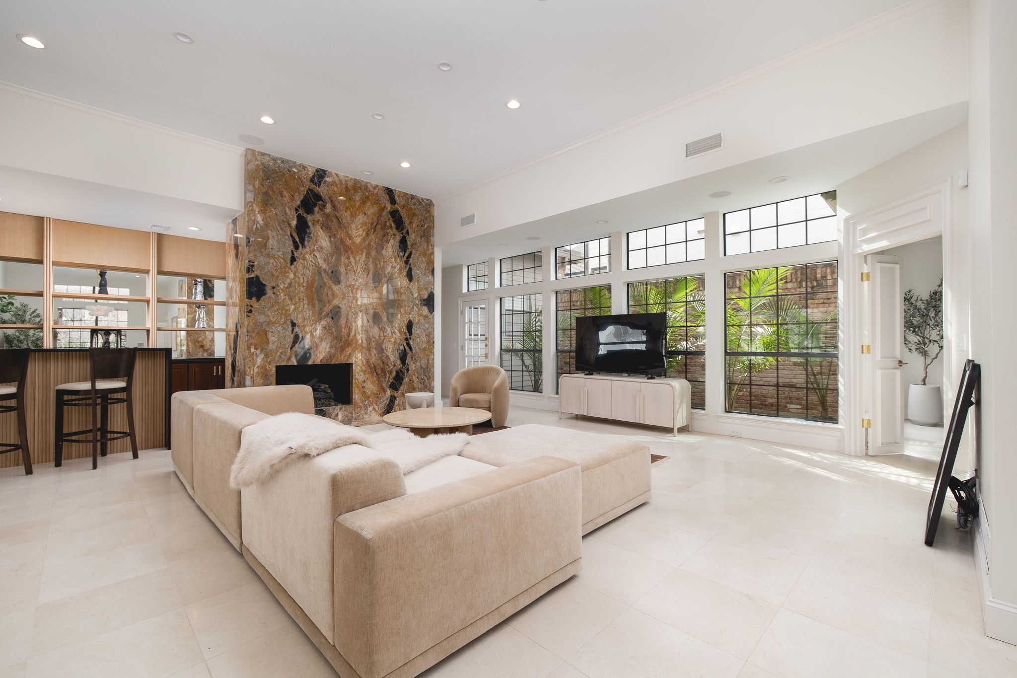 6912 Hillpark Drive