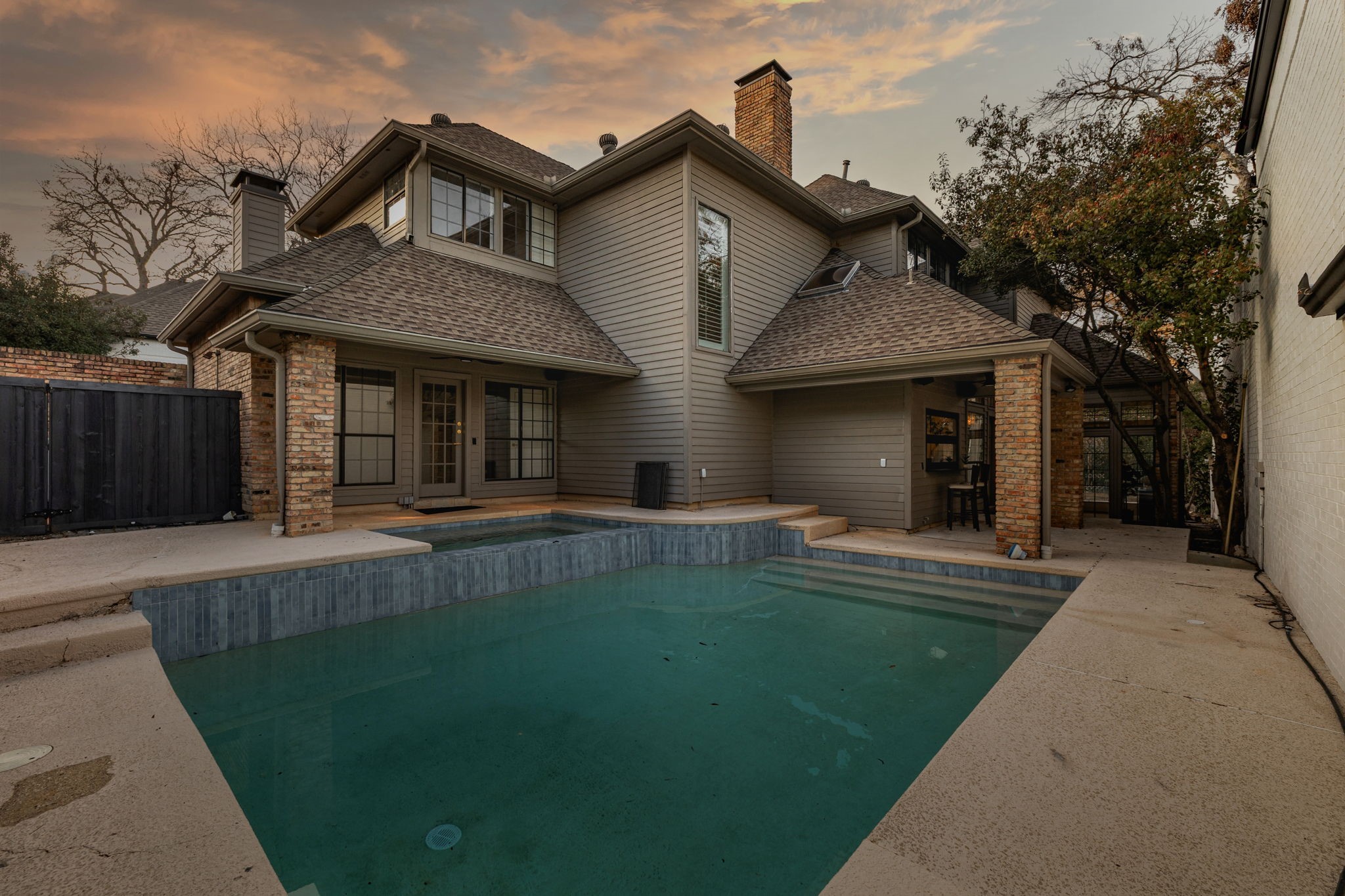 6912 Hillpark Drive
