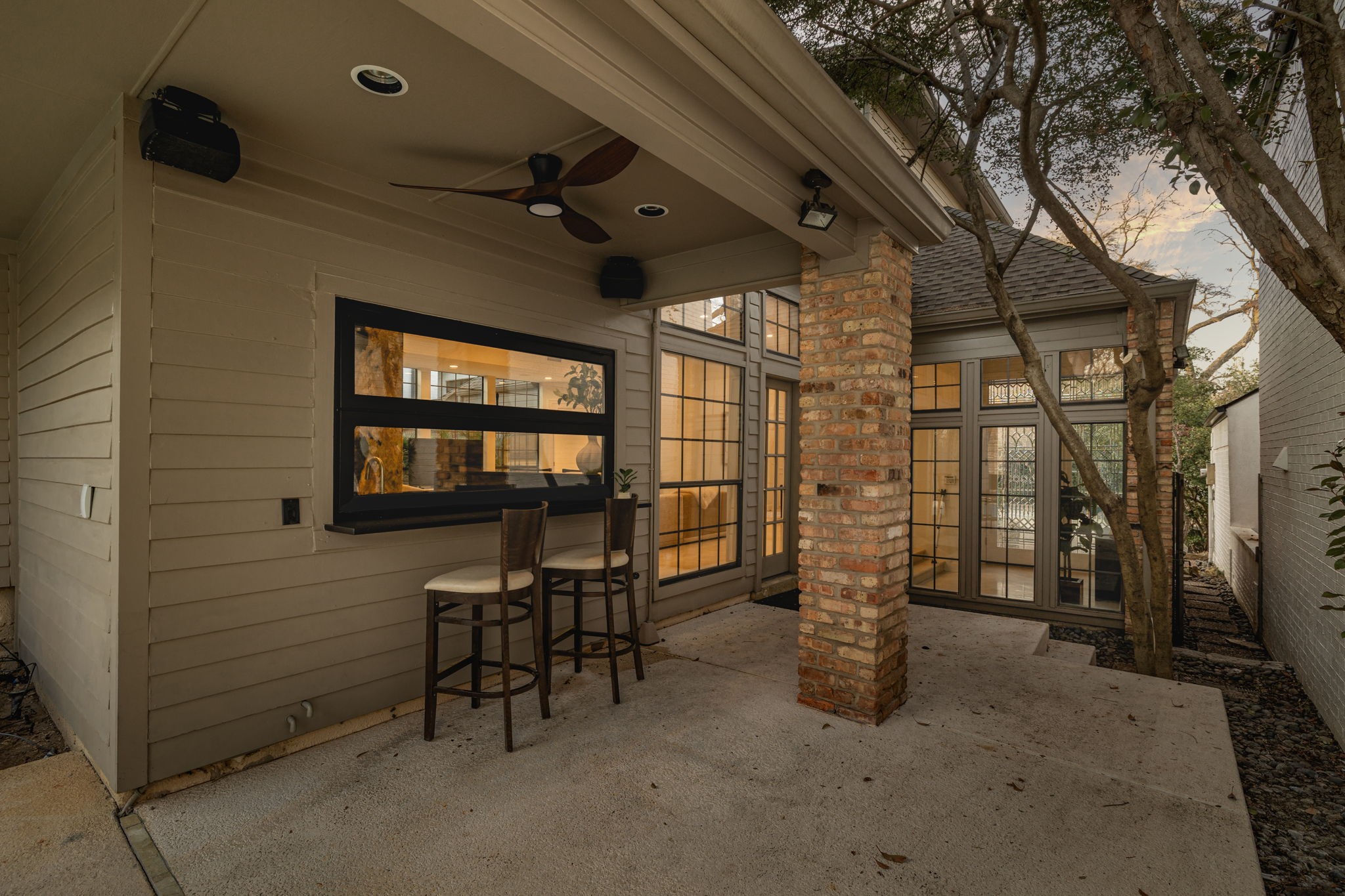 6912 Hillpark Drive