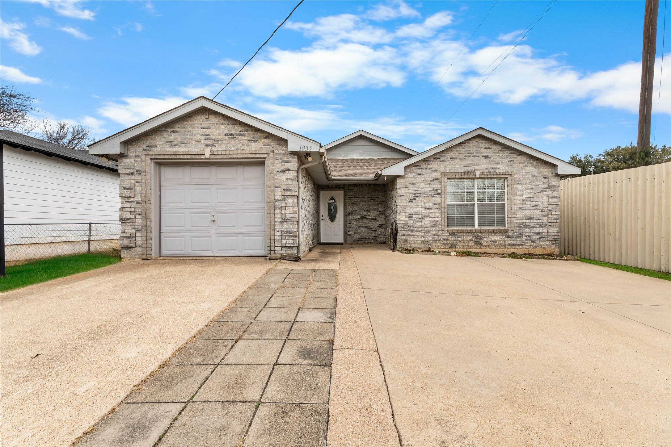 1035 N Ravinia Drive